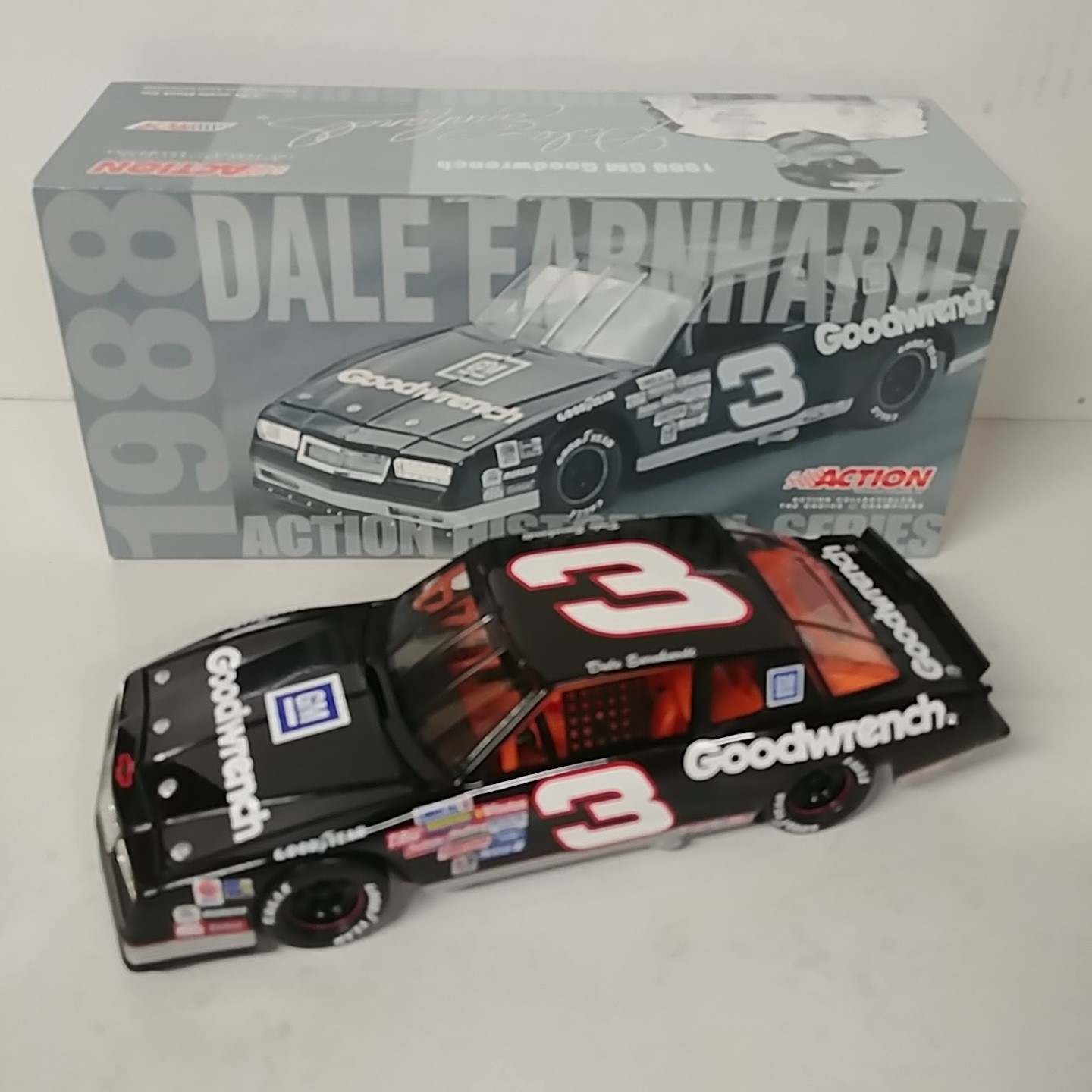 1988 Dale Earnhardt 1/24th GM Goodwrench clear window bank Monte Carlo