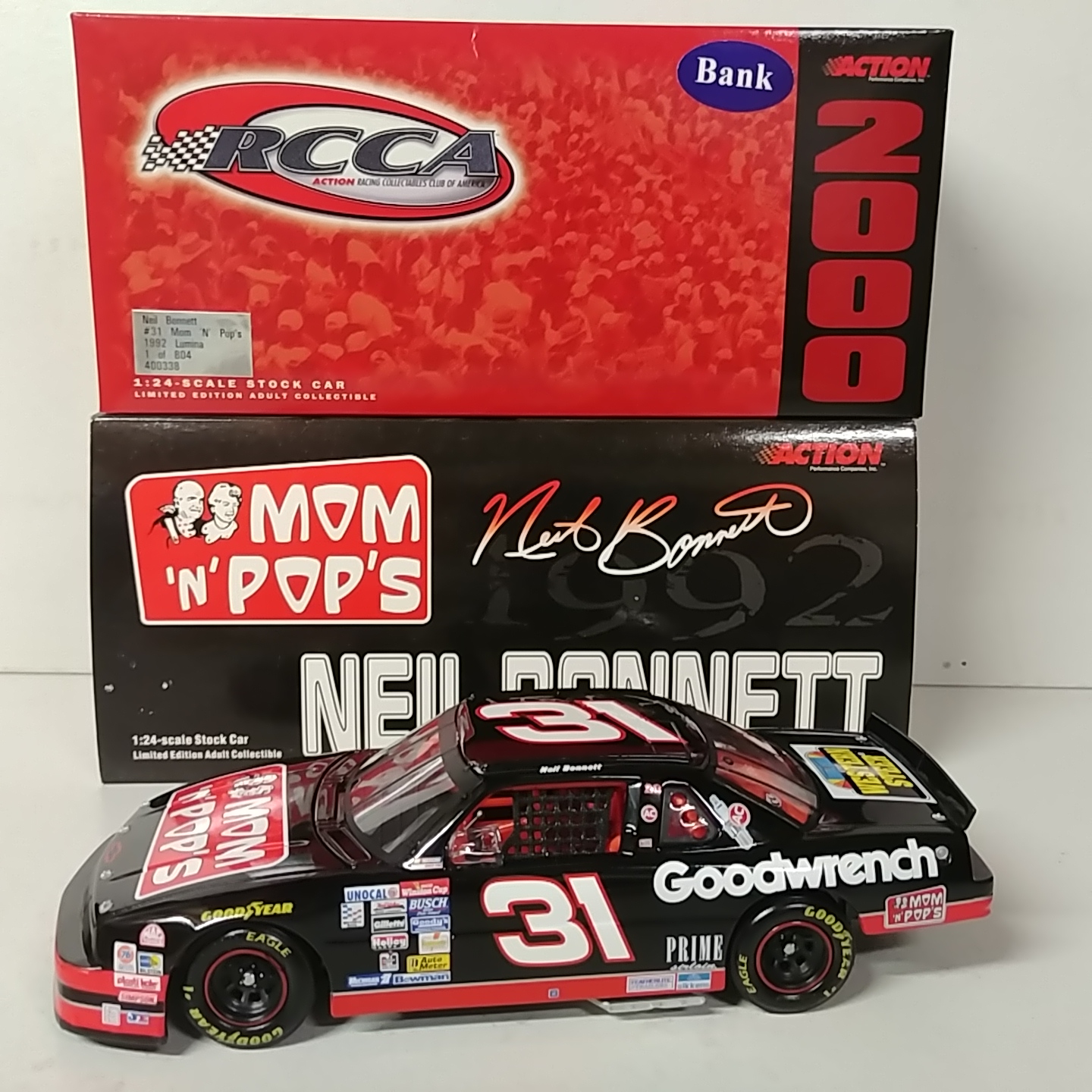 1992 Neil Bonnett 1/24th Goodwrench "Mon & Pops" c/w bank