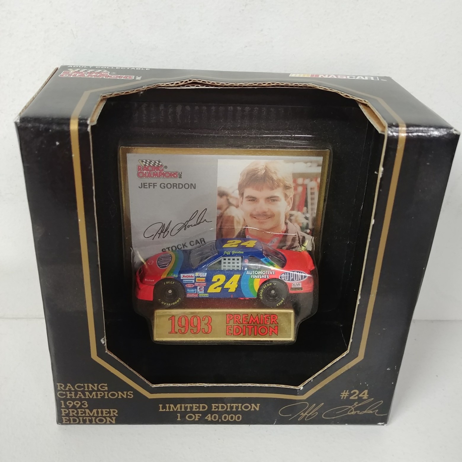 1993 Jeff Gordon 1/64th Dupont 