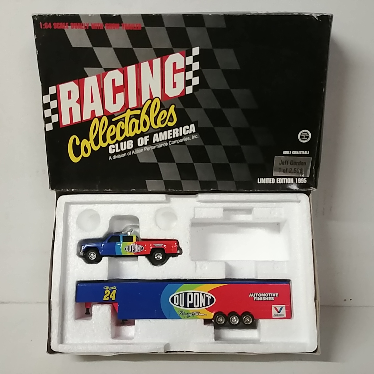 1995 Jeff Gordon 1/64th Dupont "Dually and Trailer" set