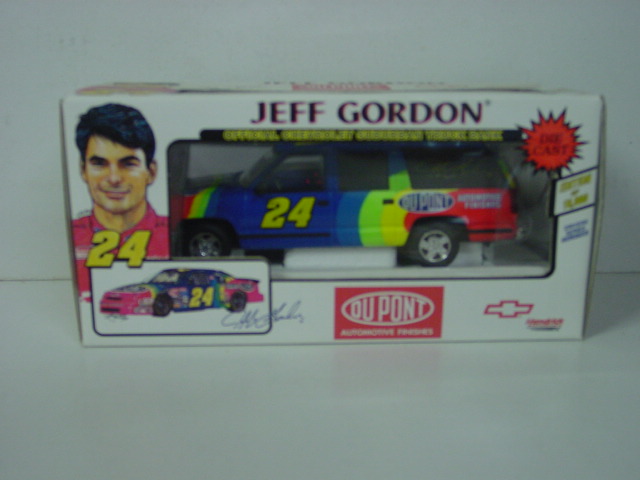1995 Jeff Gordon 1/24th Dupont Suburban