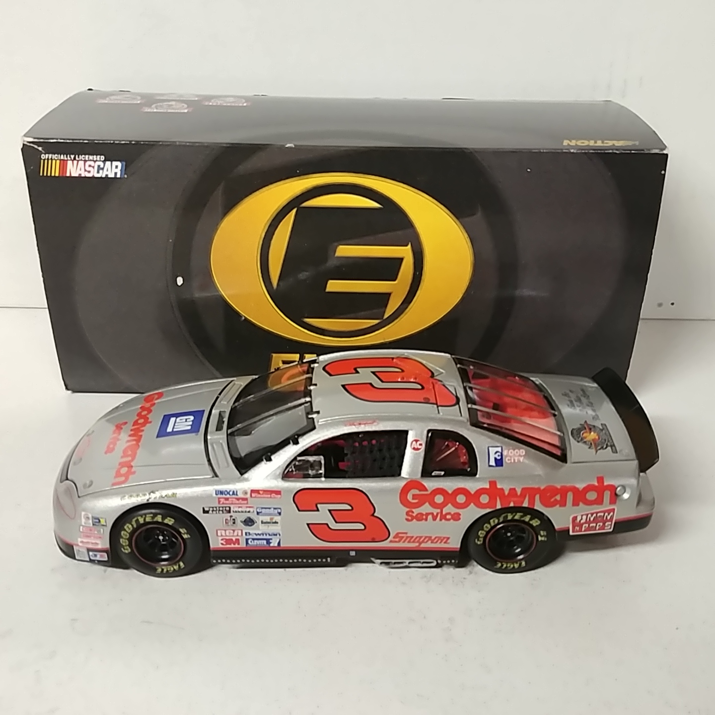 1995 Dale Earnhardt 1/24th GM Goodwrench "Silver Select" Elite Monte Carlo