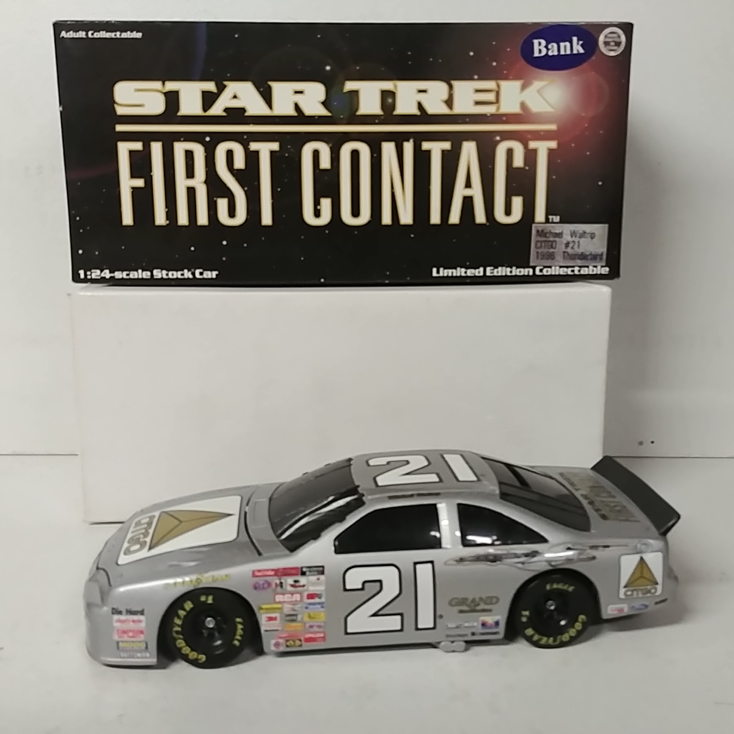 1996 Michael Waltrip 1/24th Citgo "Star Trek First Contact" b/w bank