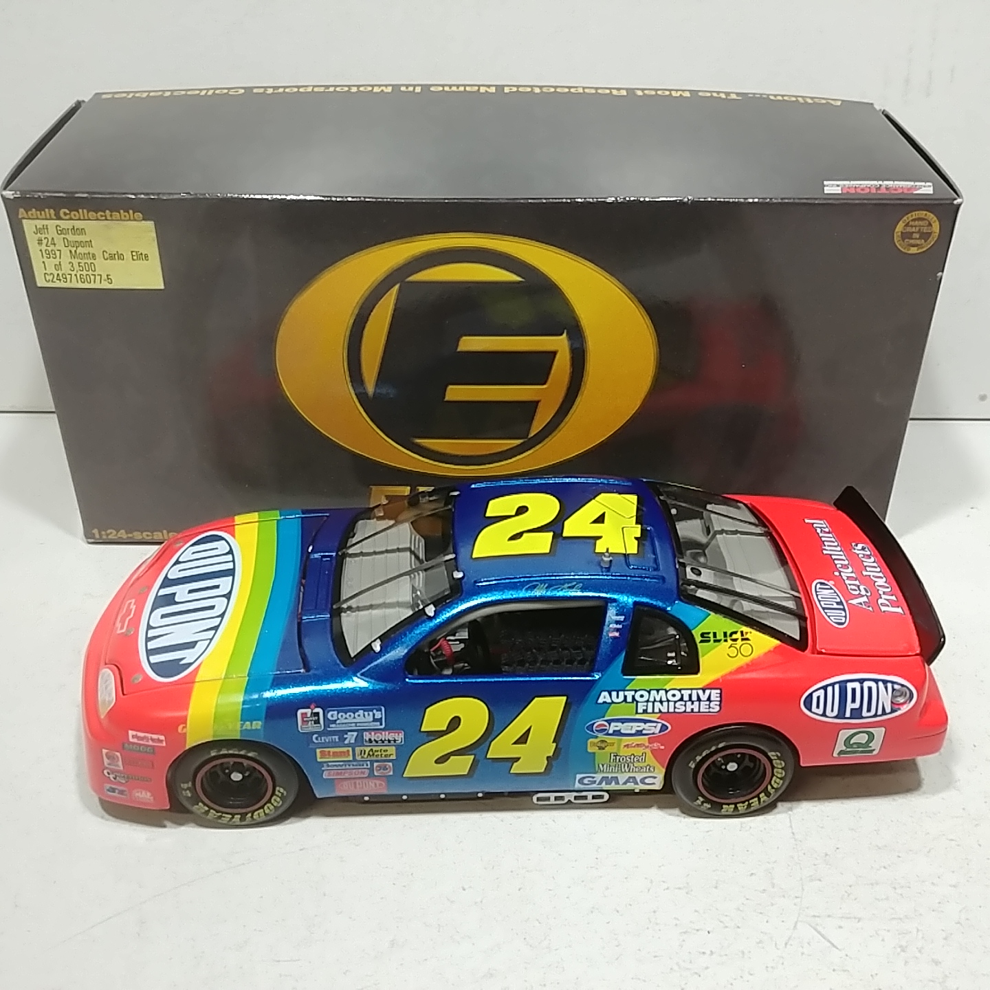 1997 Jeff Gordon 1/24th DuPont Elite Monte Carlo