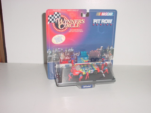 1998 Jeff Gordon 1/64th Dupont "Car on Jack" Pit Row