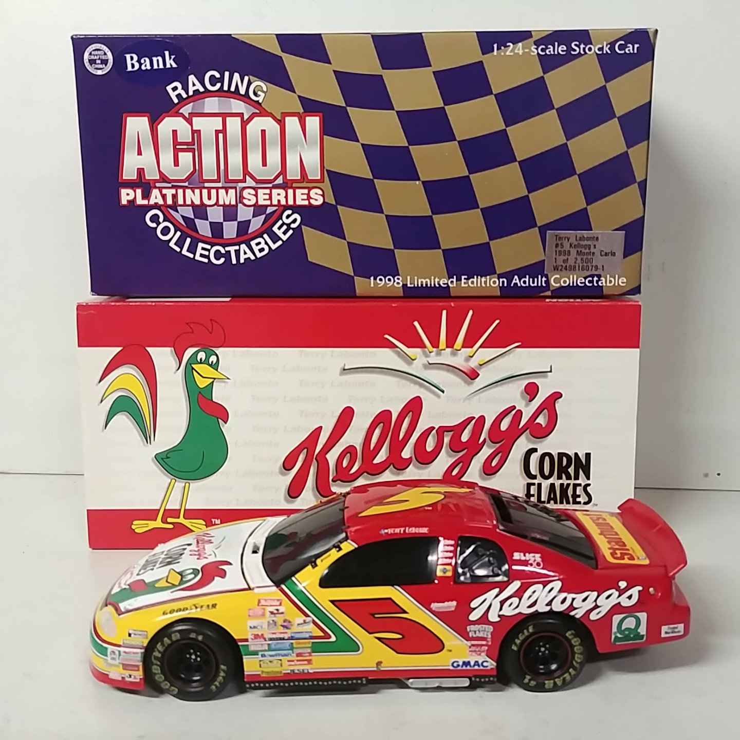 1998 Terry Labonte 1/24th Kelloggs b/w bank Monte Carlo