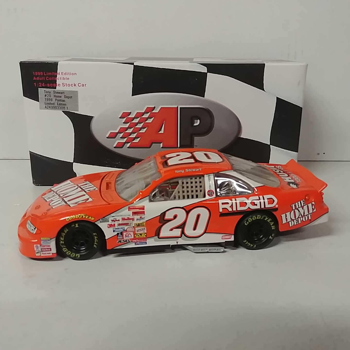 1999 Tony Stewart 1/24th Home Depot c/w car by Action AP