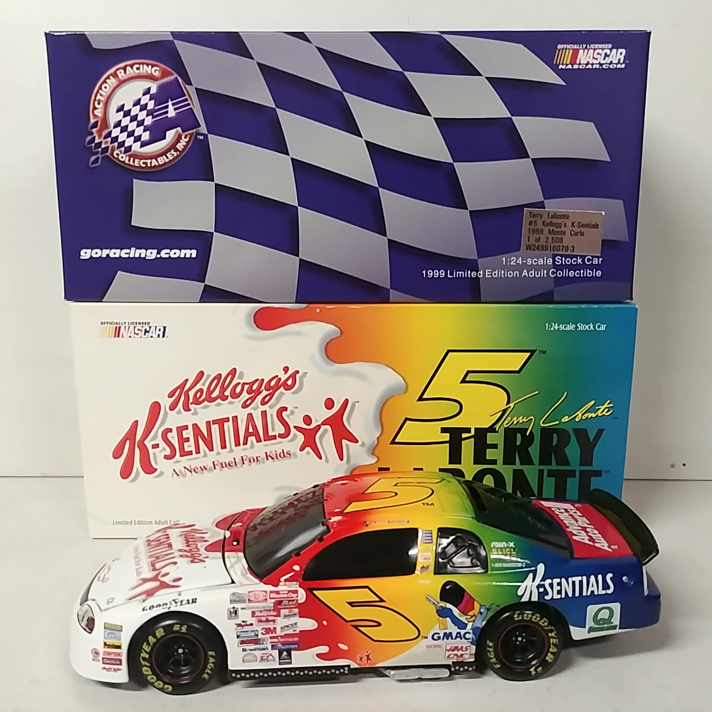 1999 Terry Labonte 1/24th Kelloggs "K-Sentials" b/w bank