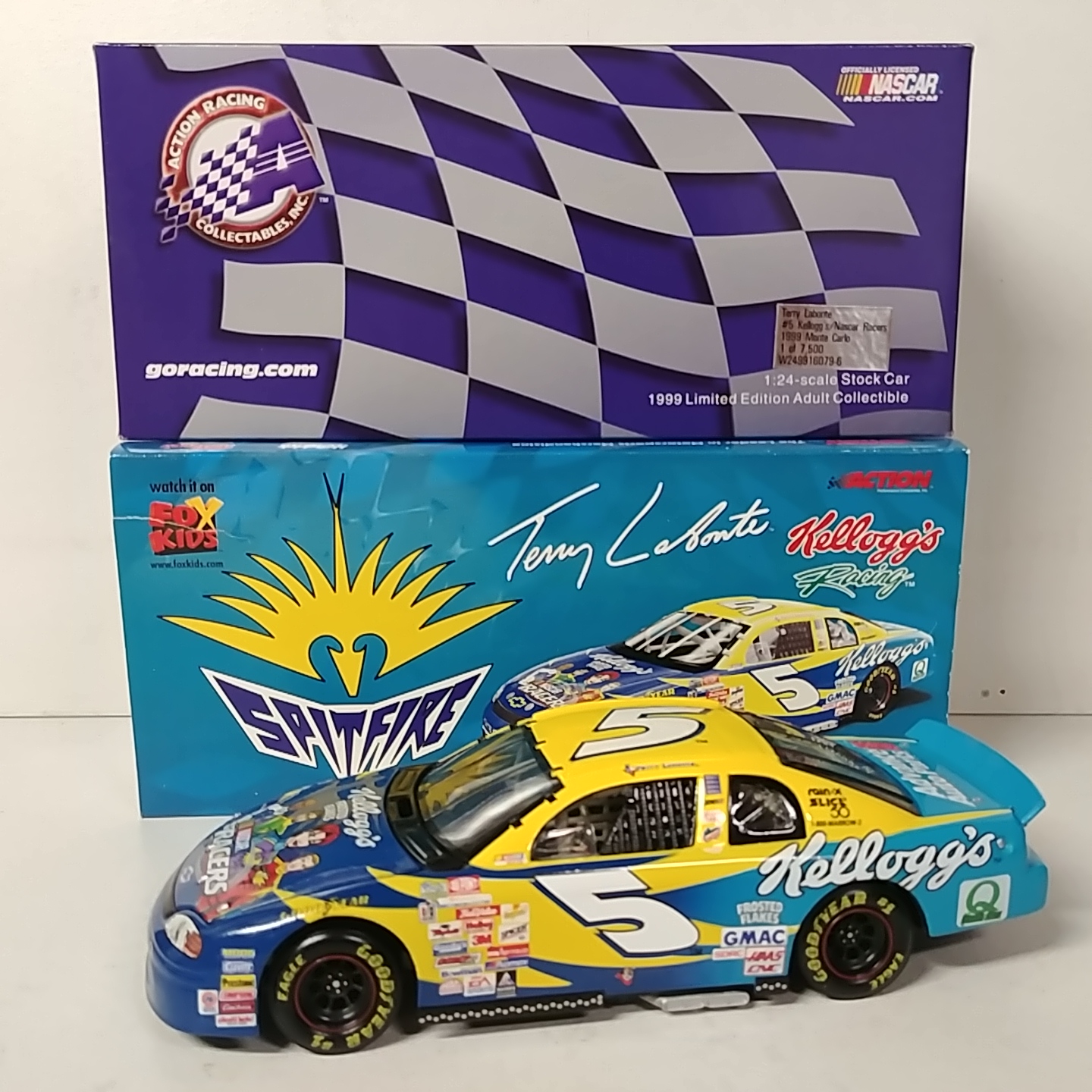 1999 Terry Labonte 1/24th Kelloggs "NASCAR Racers" c/w car