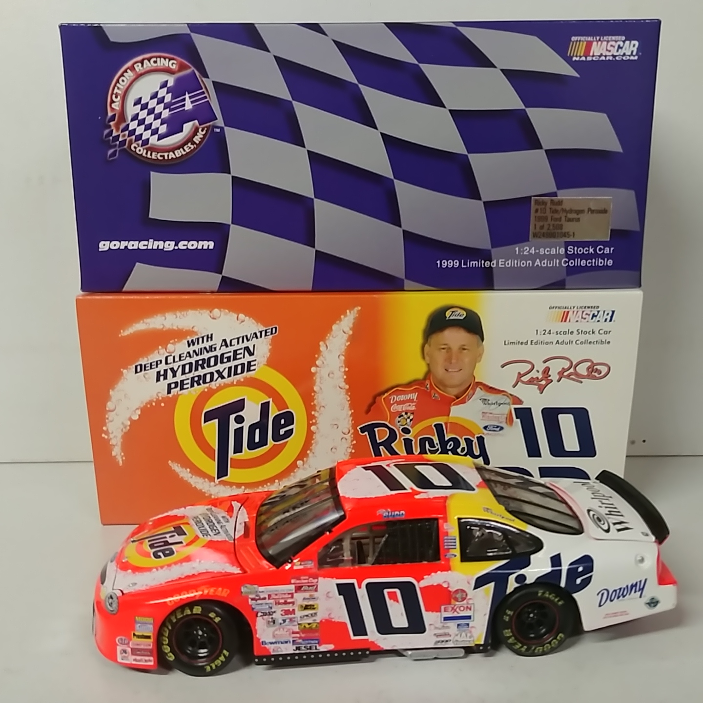 1999 Ricky Rudd 1/24th Tide "Hydrogen Peroxide" Taurus