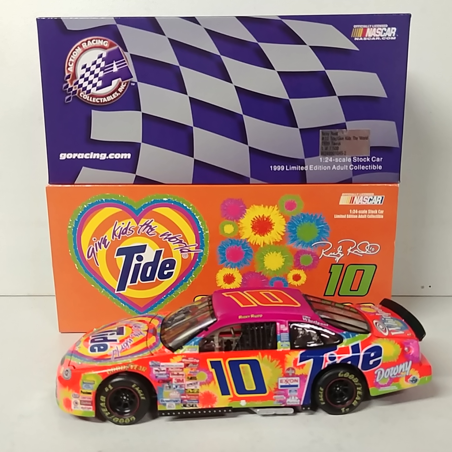1999 Ricky Rudd 1/24th Tide "Give Kids the World" c/w car