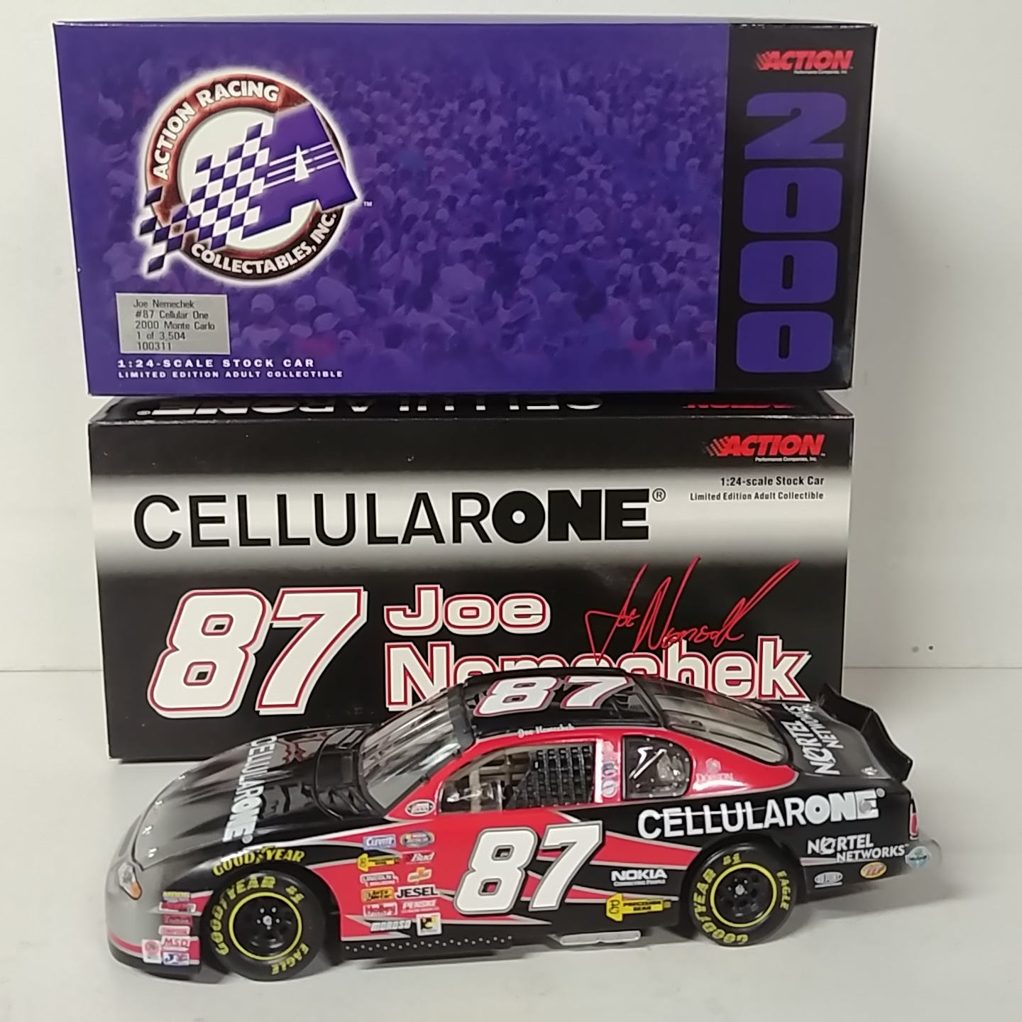 2000 Joe Nemechek 1/24th Cellular One c/w car