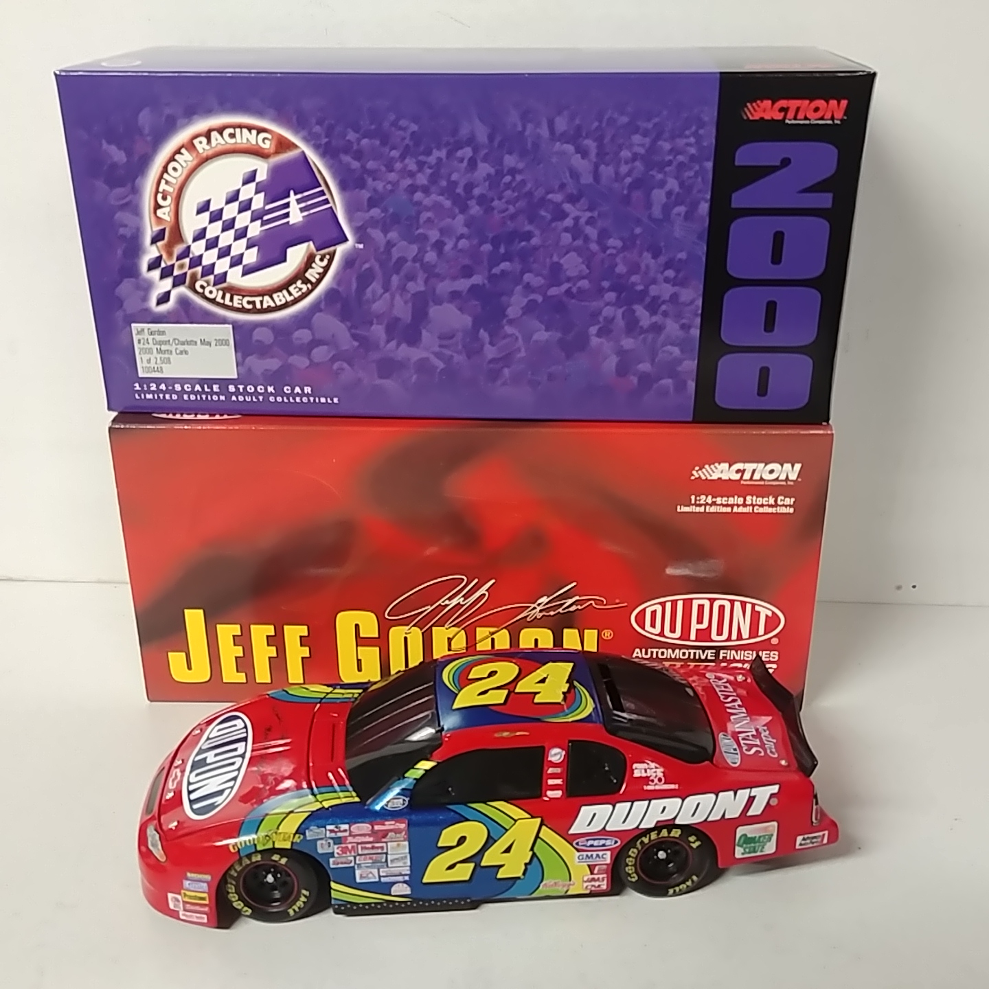 2000 Jeff Gordon 1/24th Dupont "Charlotte End of the Rainbow" b/w bank