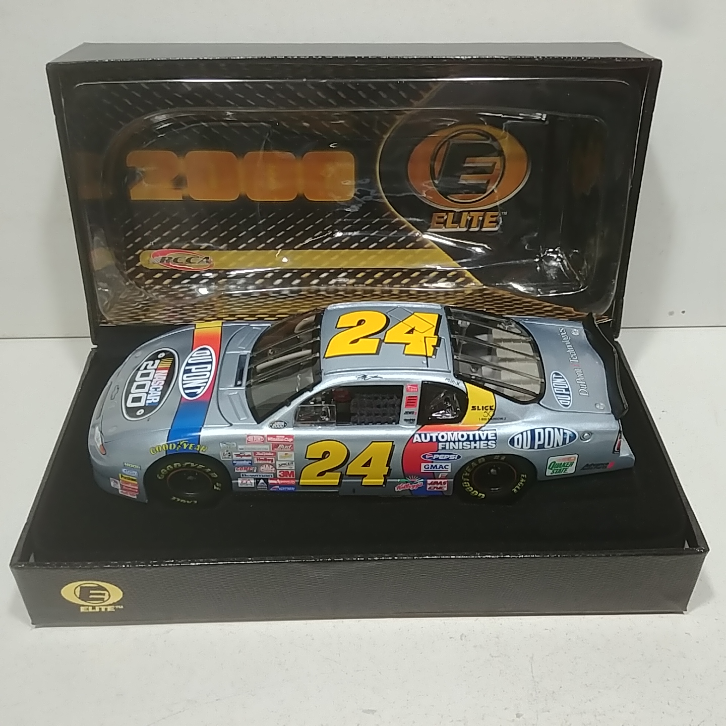 2000 Jeff Gordon 1/24th Dupont "NASCAR 2000" Elite Monte Carlo