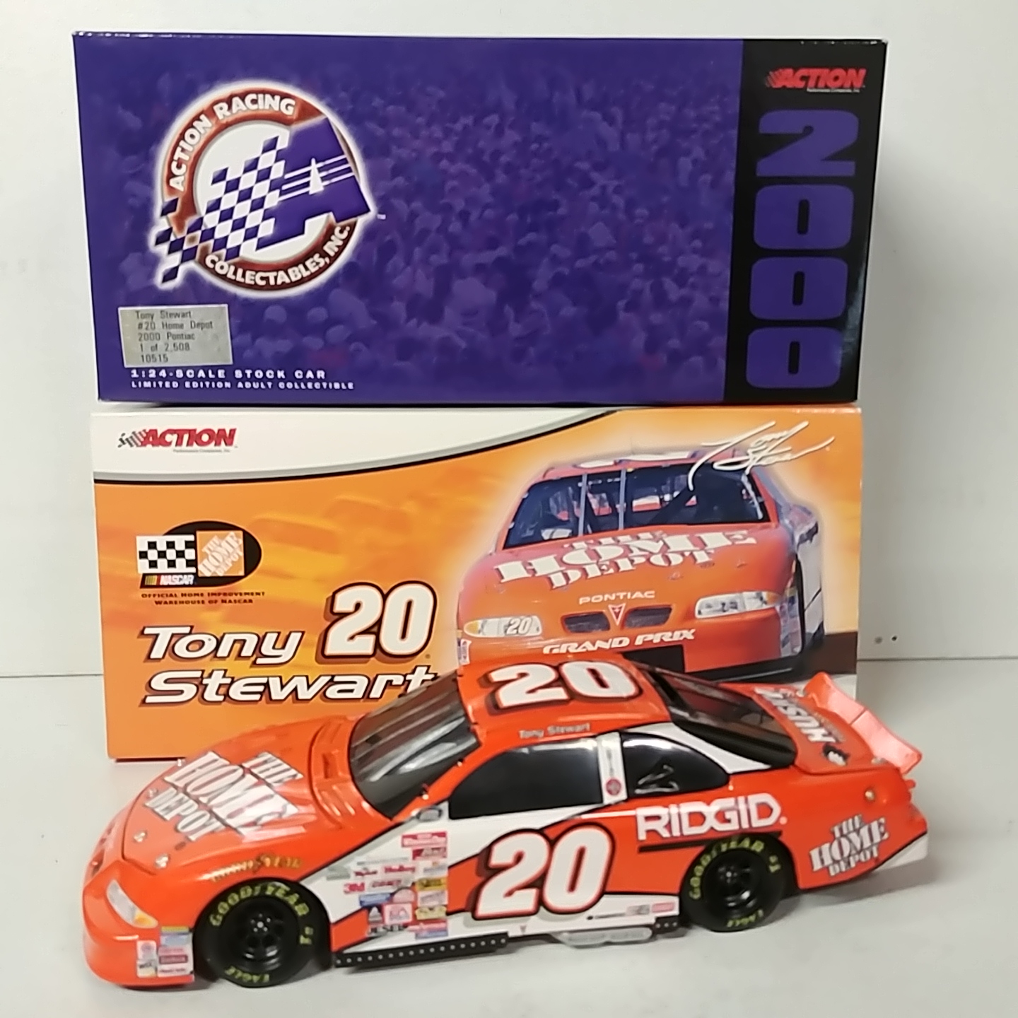 2000 Tony Stewart 1/24th Home Depot b/w bank