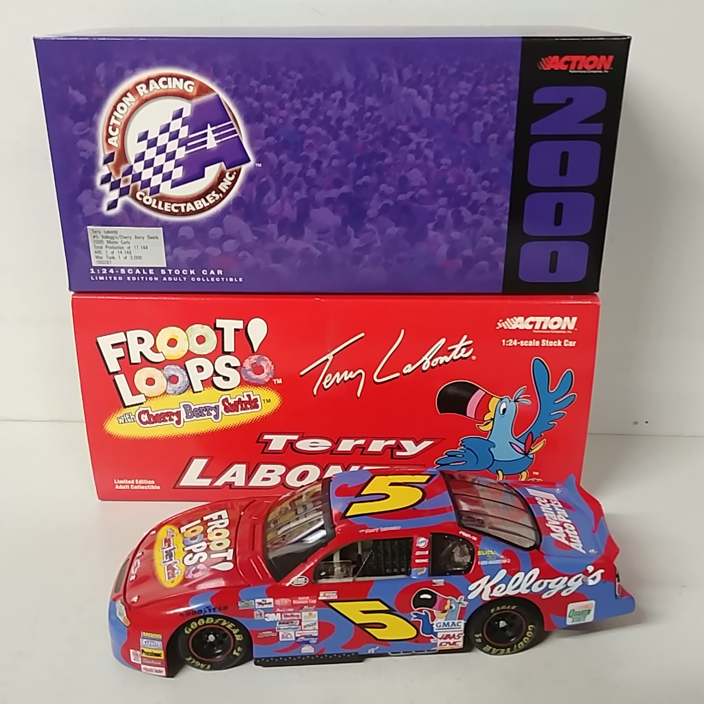 2000 Terry Labonte 1/24th Kelloggs "Cherry Berry Swirl" c/w car