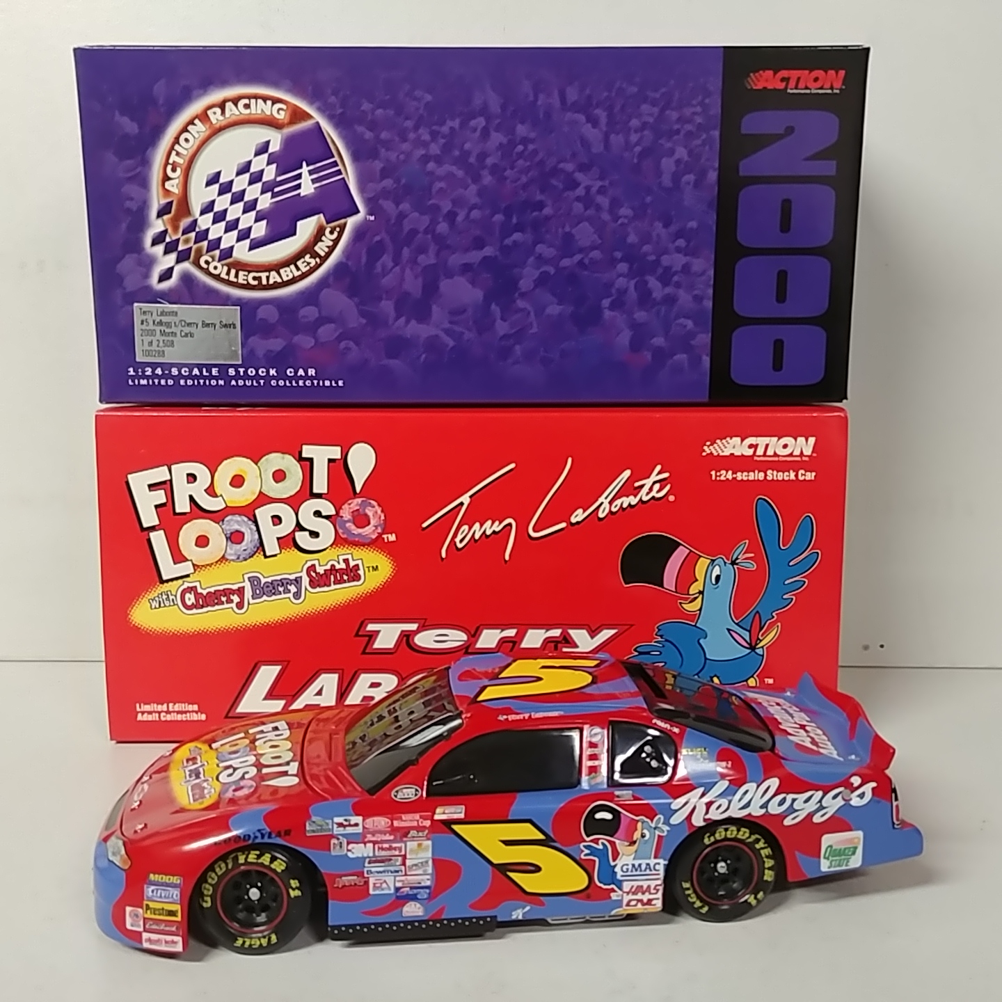 2000 Terry Labonte 1/24th Kelloggs "Cherry Berry Swirl" b/w bank