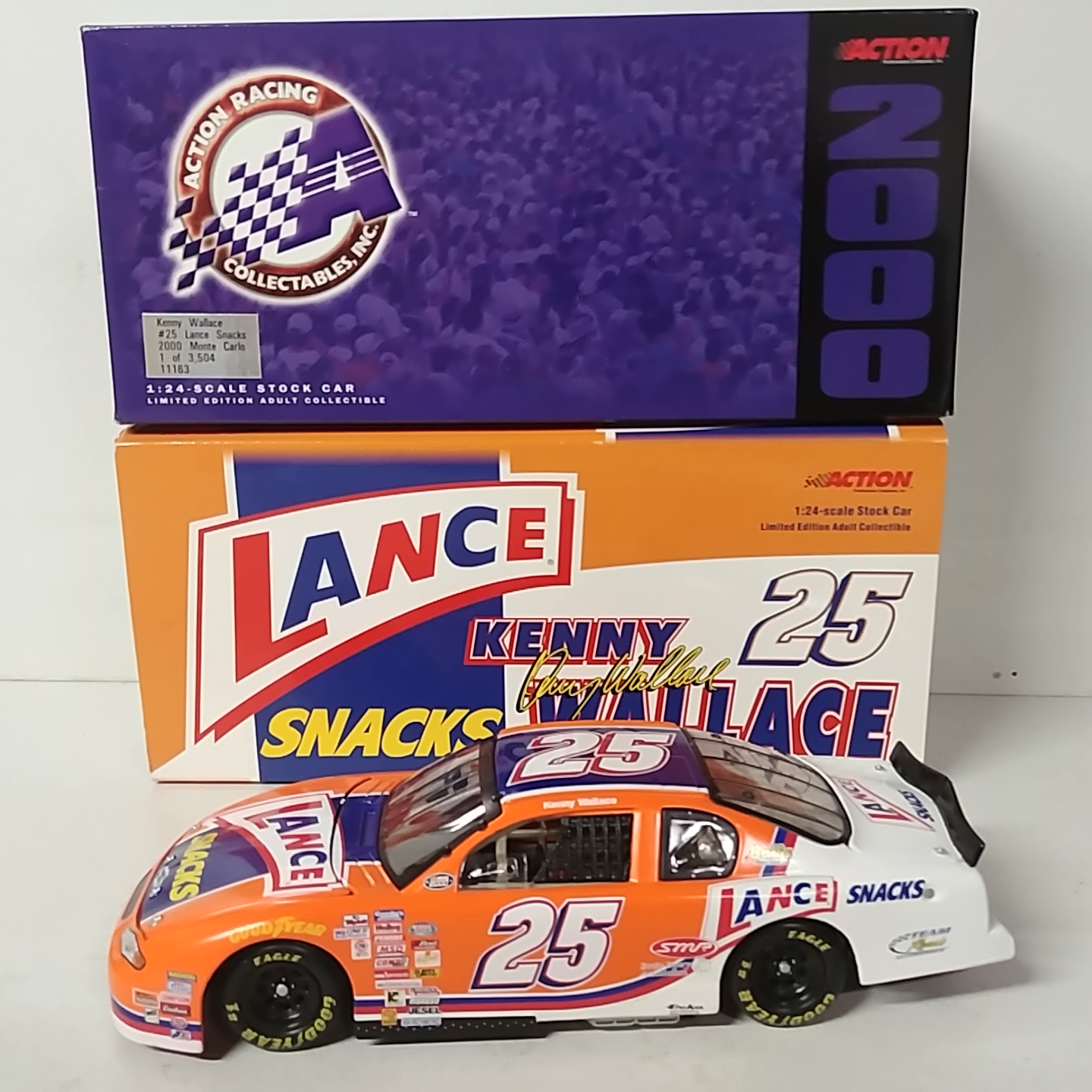 2000 Kenny Wallace 1/24th Lance Snacks "Busch Series" c/w car