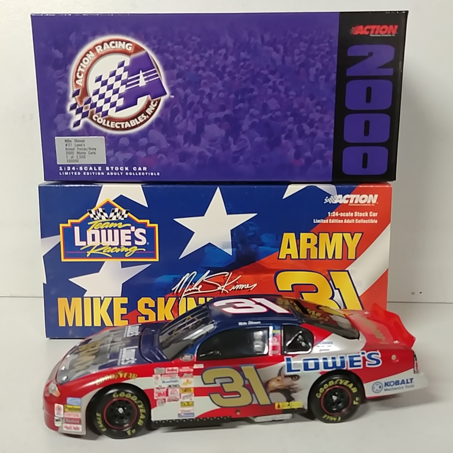 2000 Mike Skinner 1/24th Lowe's "Army" b/w bank