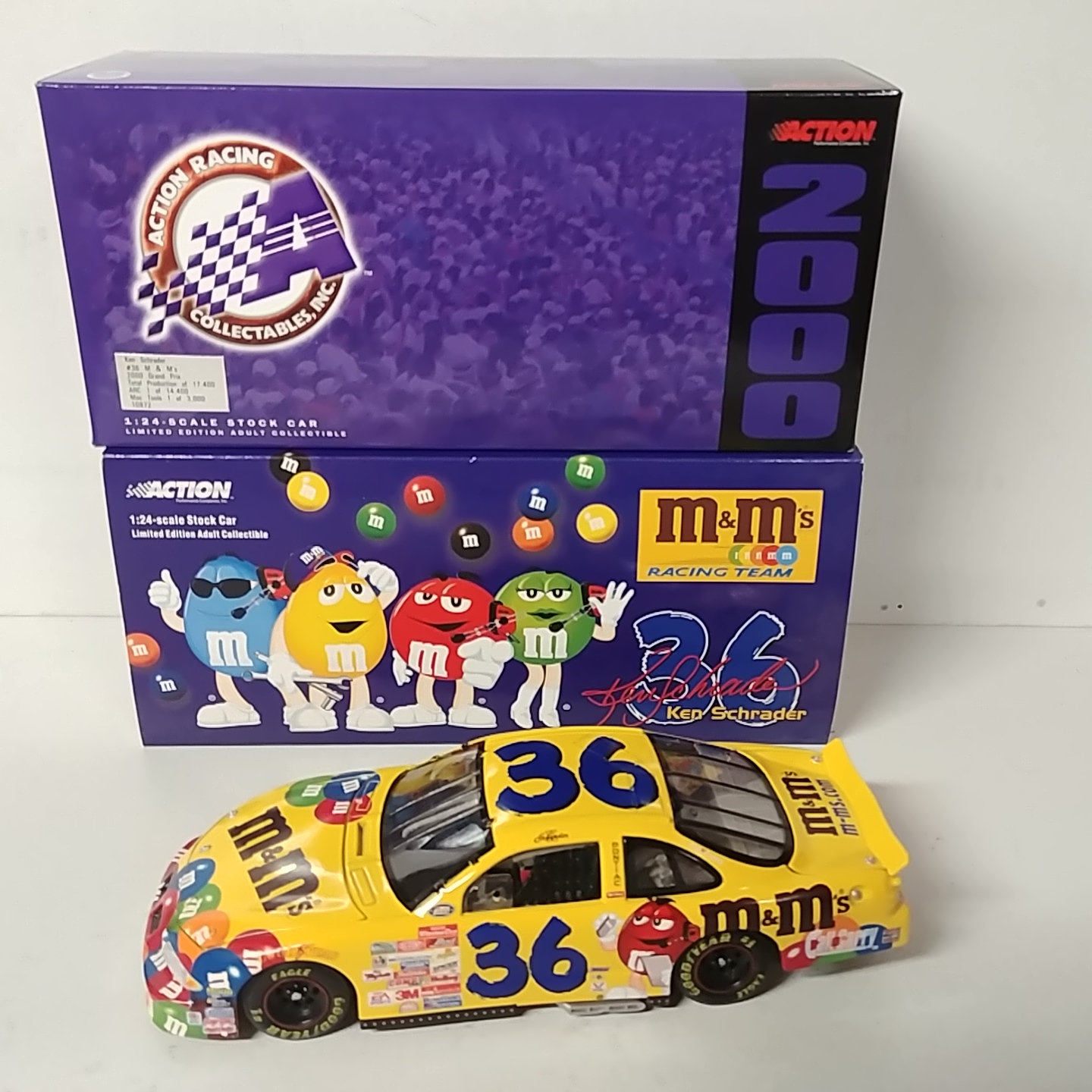 2000 Ken Schrader 1/24th M&M's Grand Prix c/w car