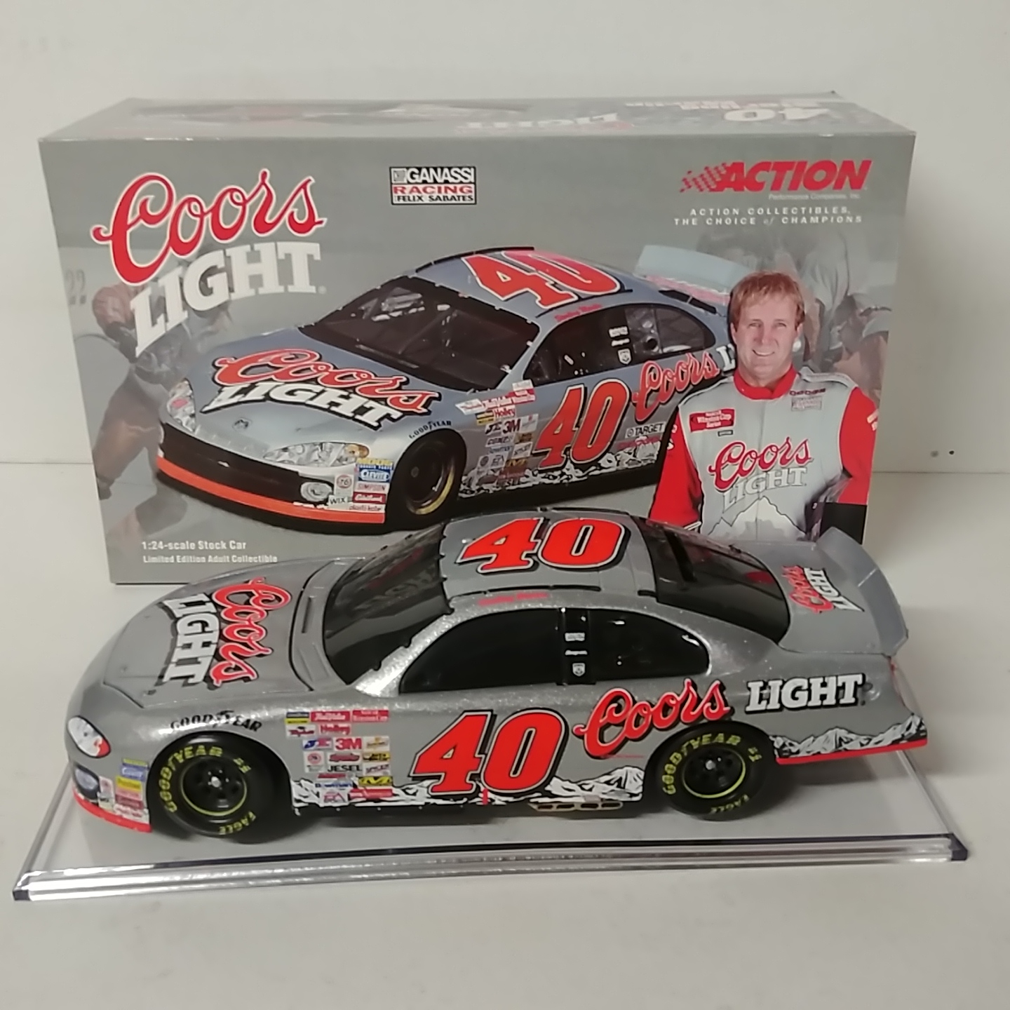 2001 Sterling Marlin 1/24th Coors Light b/w bank Intripid