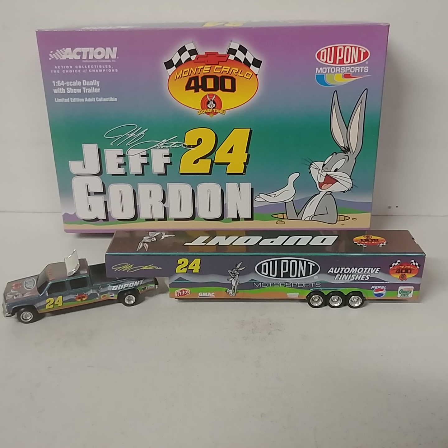 2001 Jeff Gordon 1/64th Dupont "Looney Tunes" dually with trailer