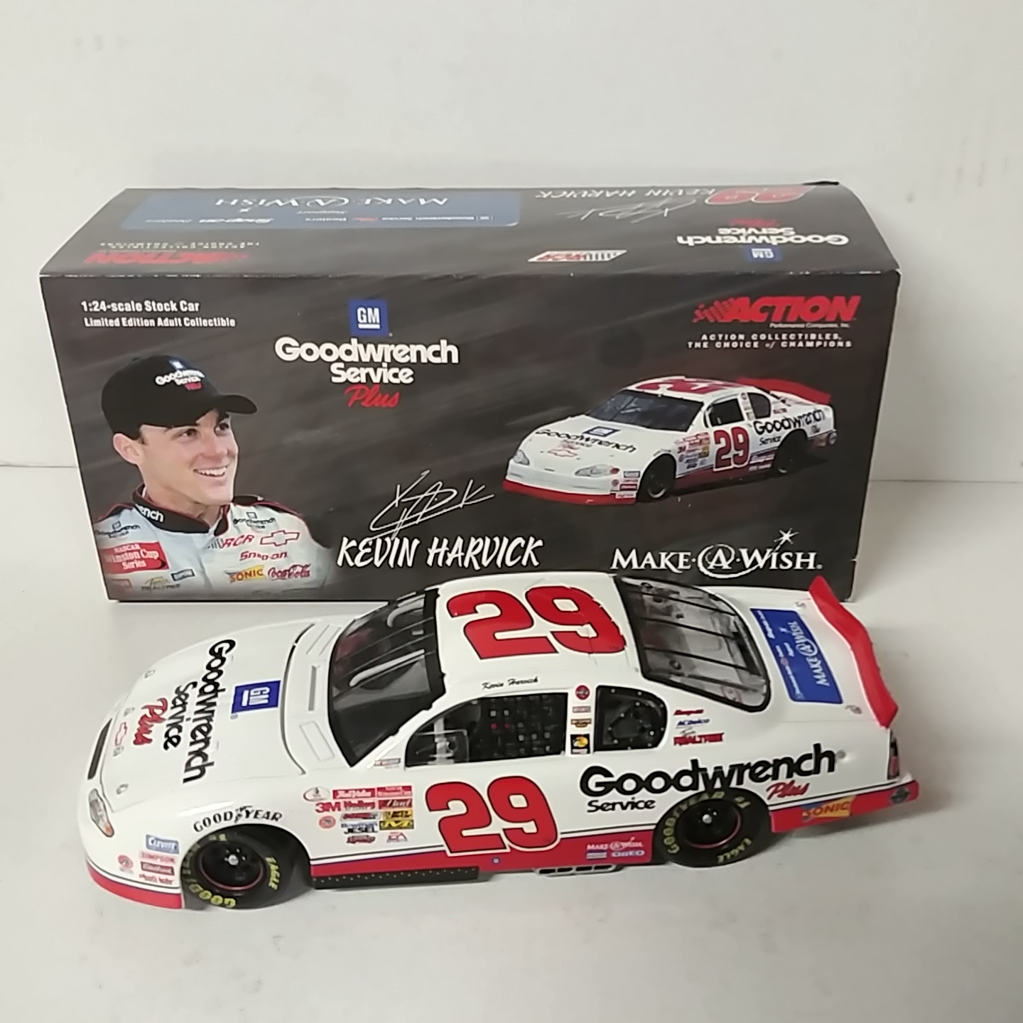 2001 Kevin Harvick1/24th GM Goodwrench "Make A Wish" c/w bank car