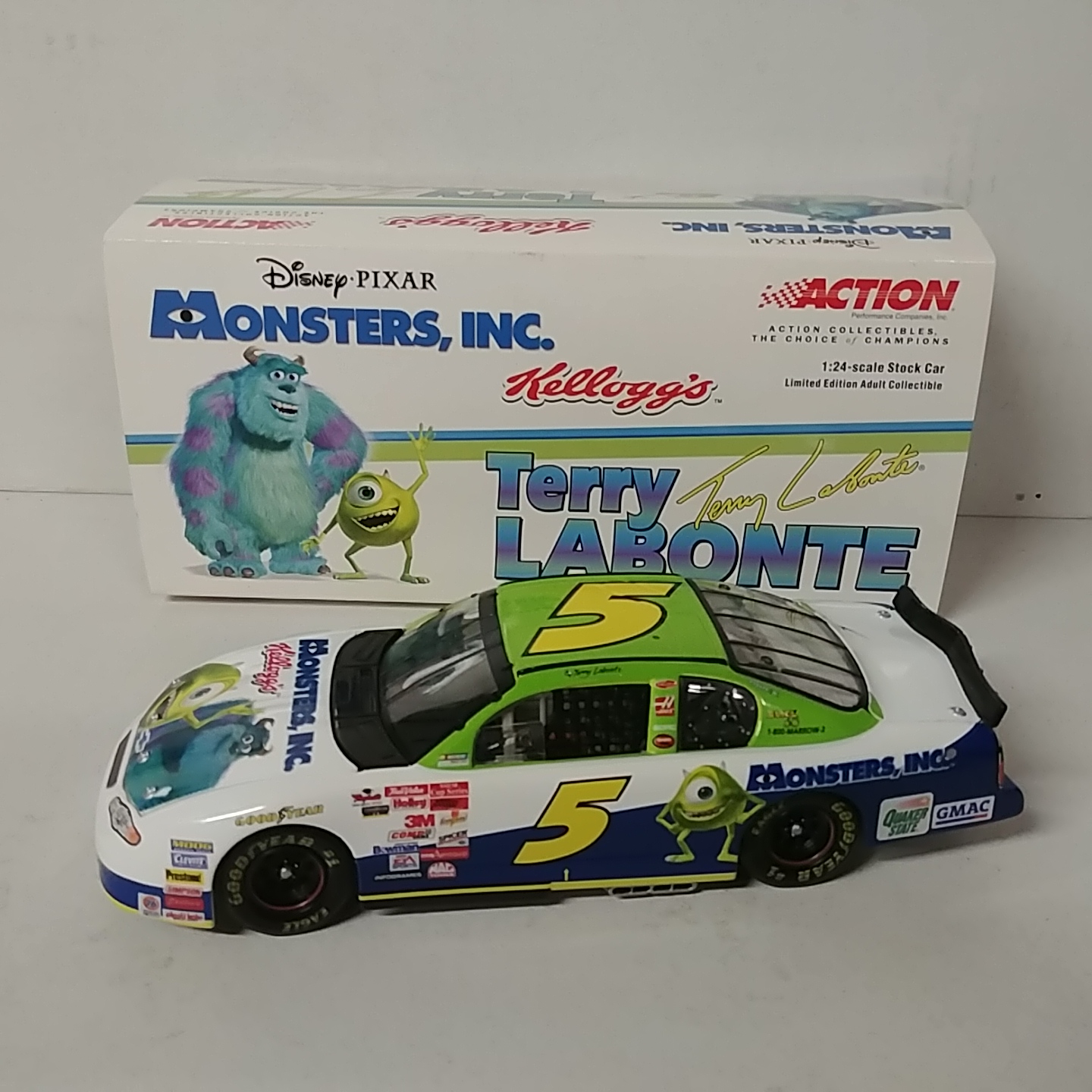 2001 Terry Labonte 1/24th Kelloggs "Disney Pixar Monsters Inc"  c/w car