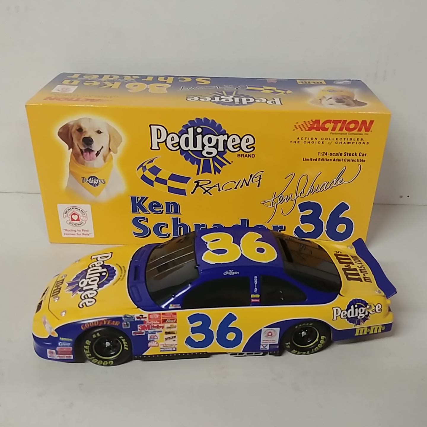 2001 Ken Schrader 1/24th Pedigree Grand Prix b/w bank