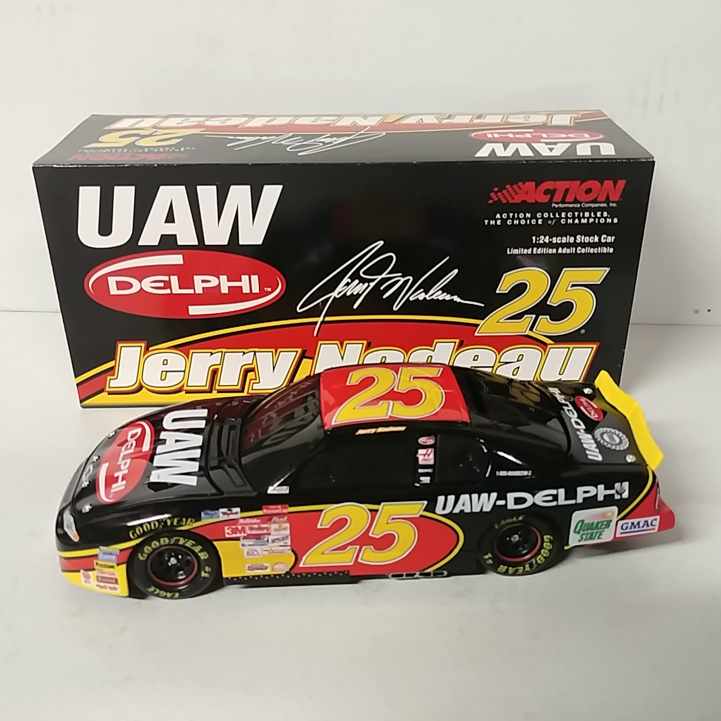 2001 Jerry Nadeau 1/24th UAW-Delphi b/w bank