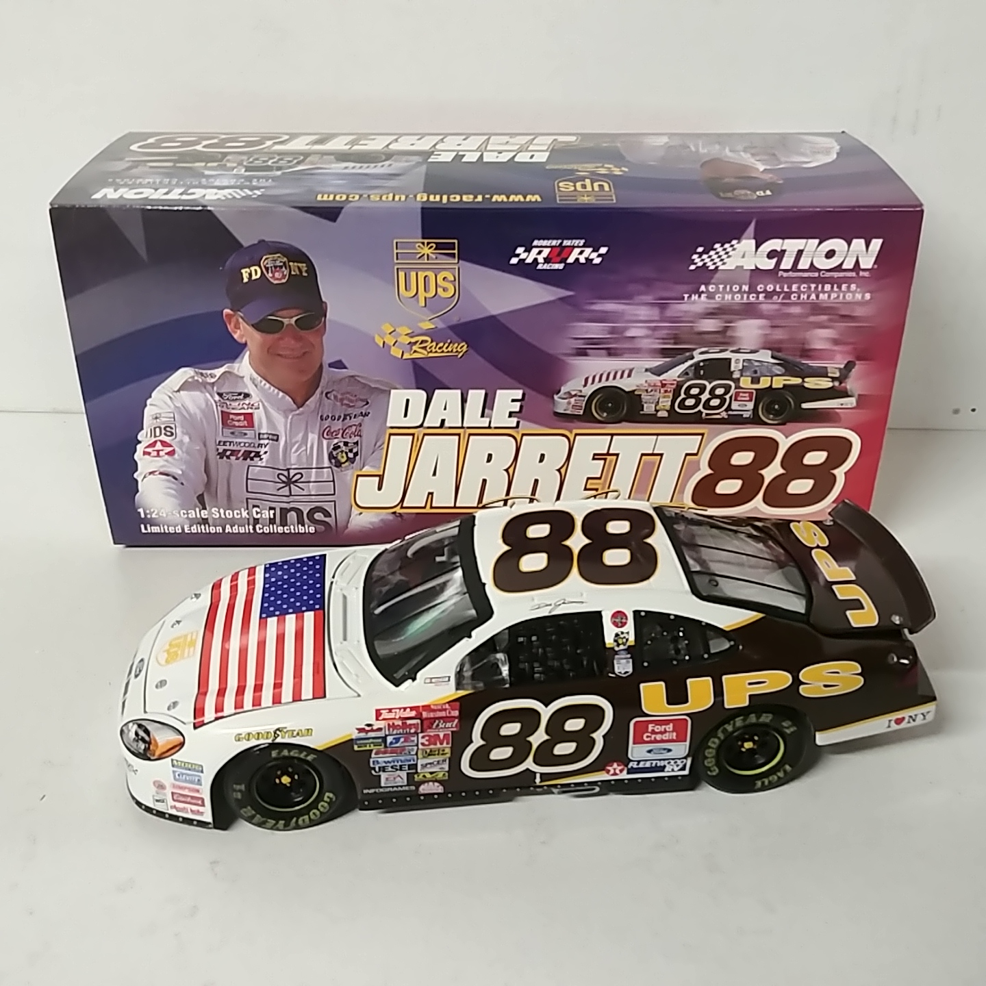 2001 Dale Jarrett 1/24th UPS "Memorial" c/w car