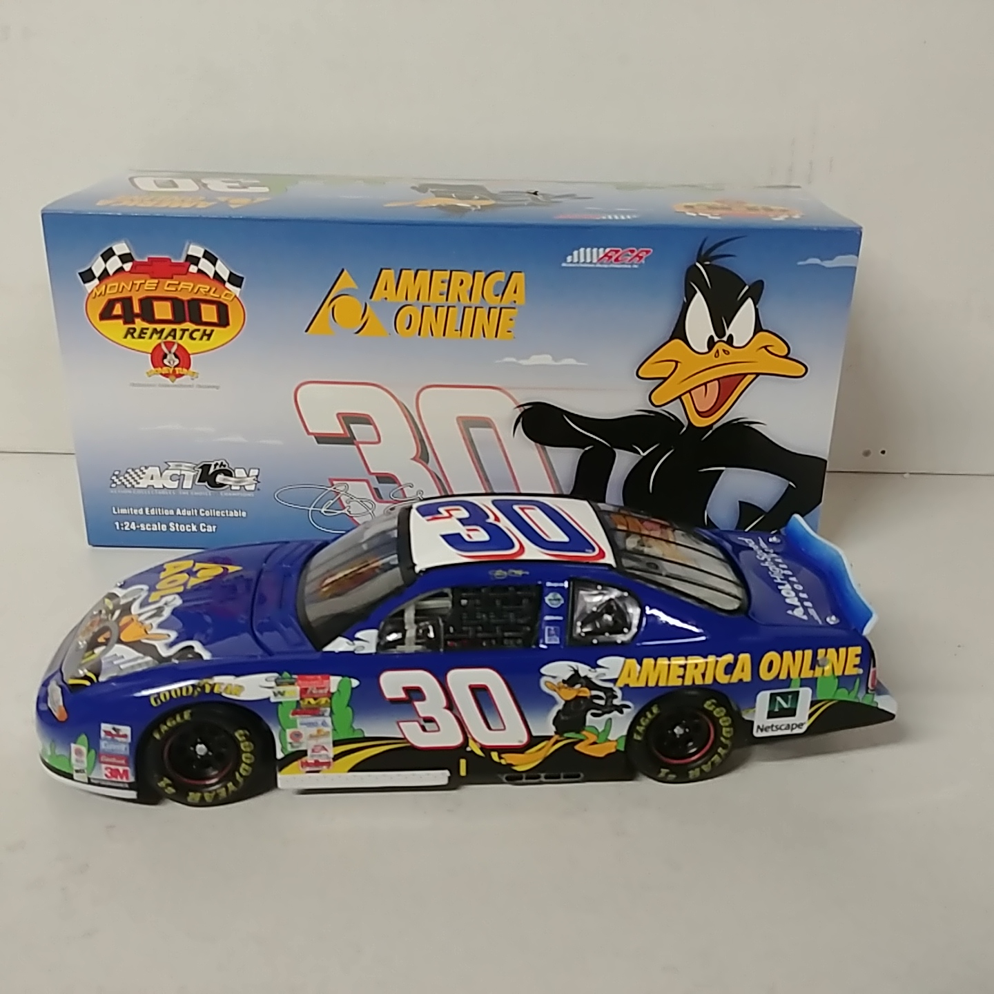 2002 Jeff Green 1/24th AOL "Looney Tunes Daffy Duck" c/w car