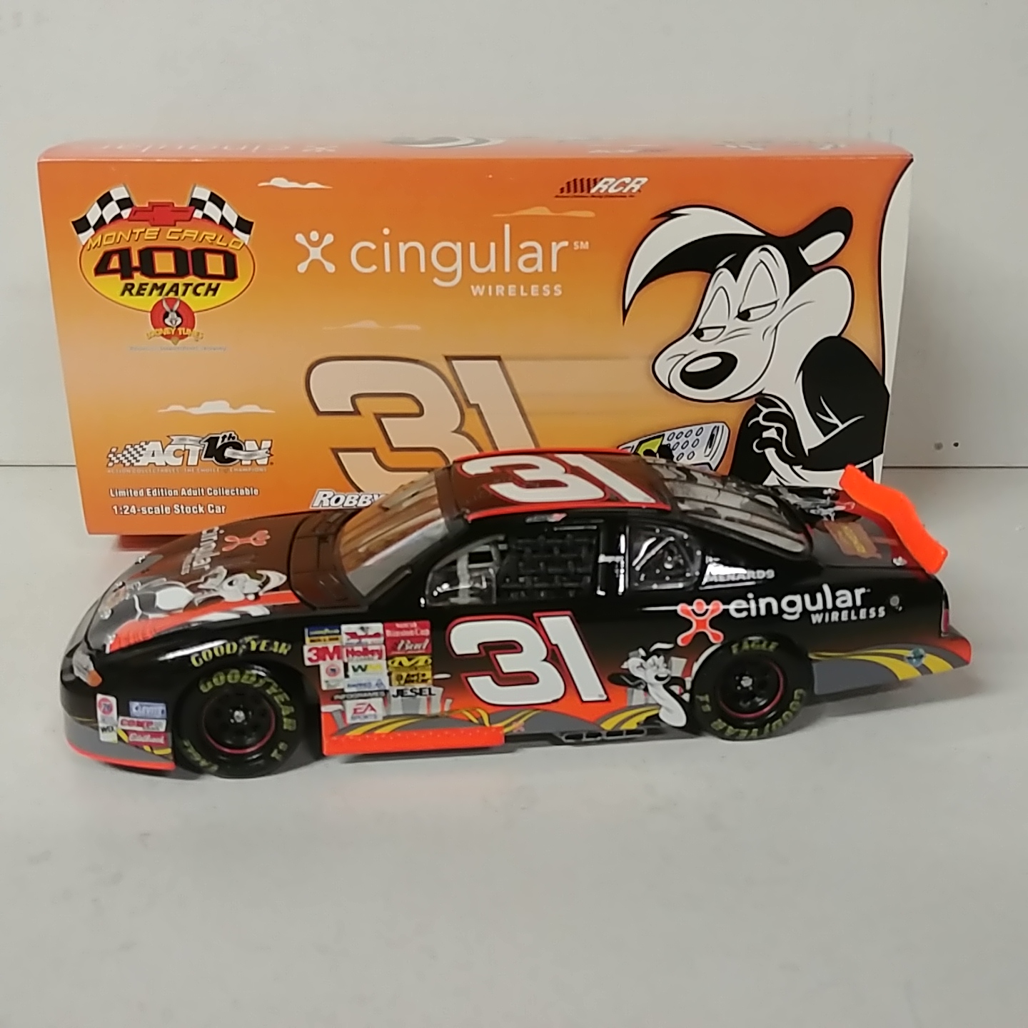 2002 Robby Gordon 1/24th Cingular "Pepe Le Pew" c/w car