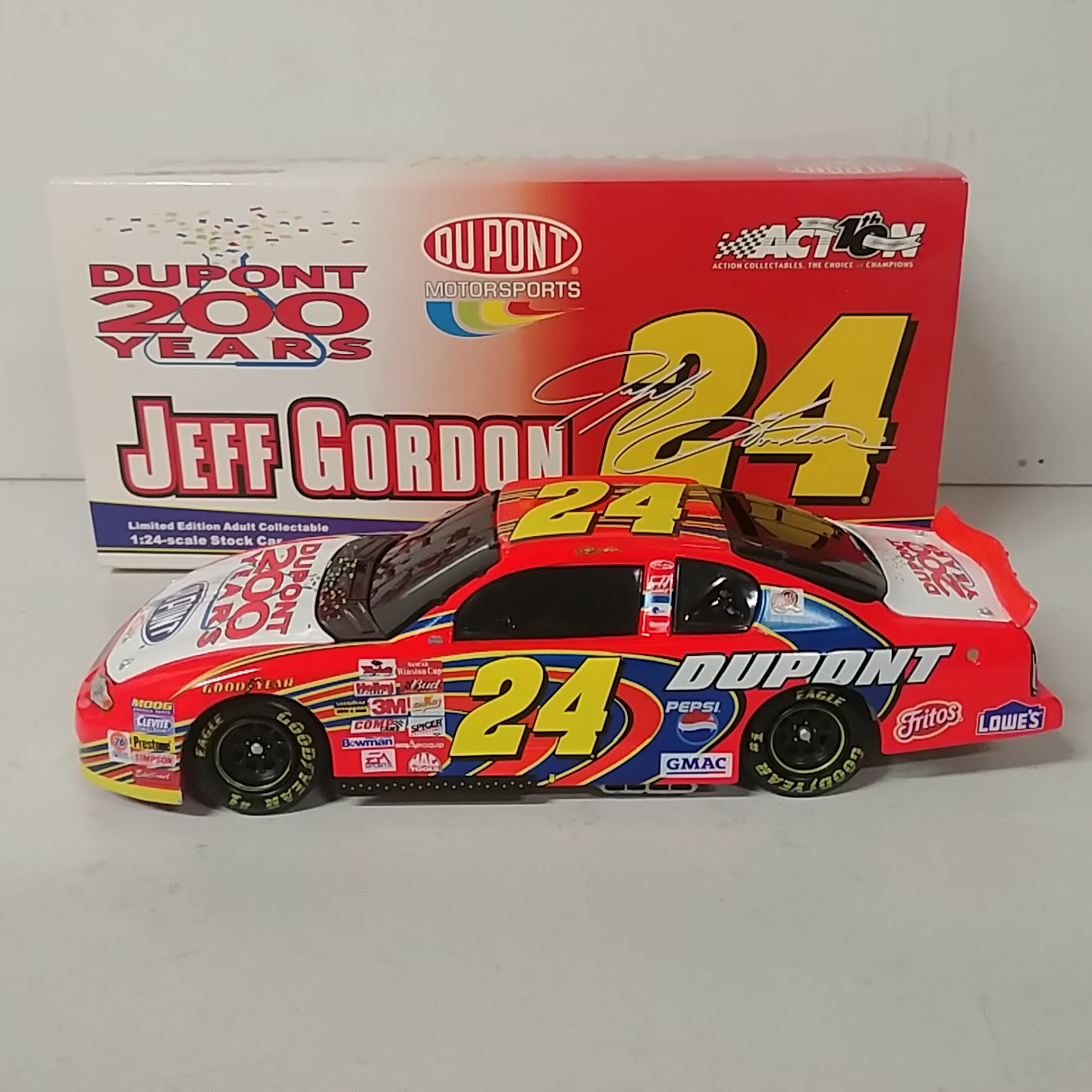 2002 Jeff Gordon 1/24th DuPont "200th Anniversary" b/w bank Monte Carlo