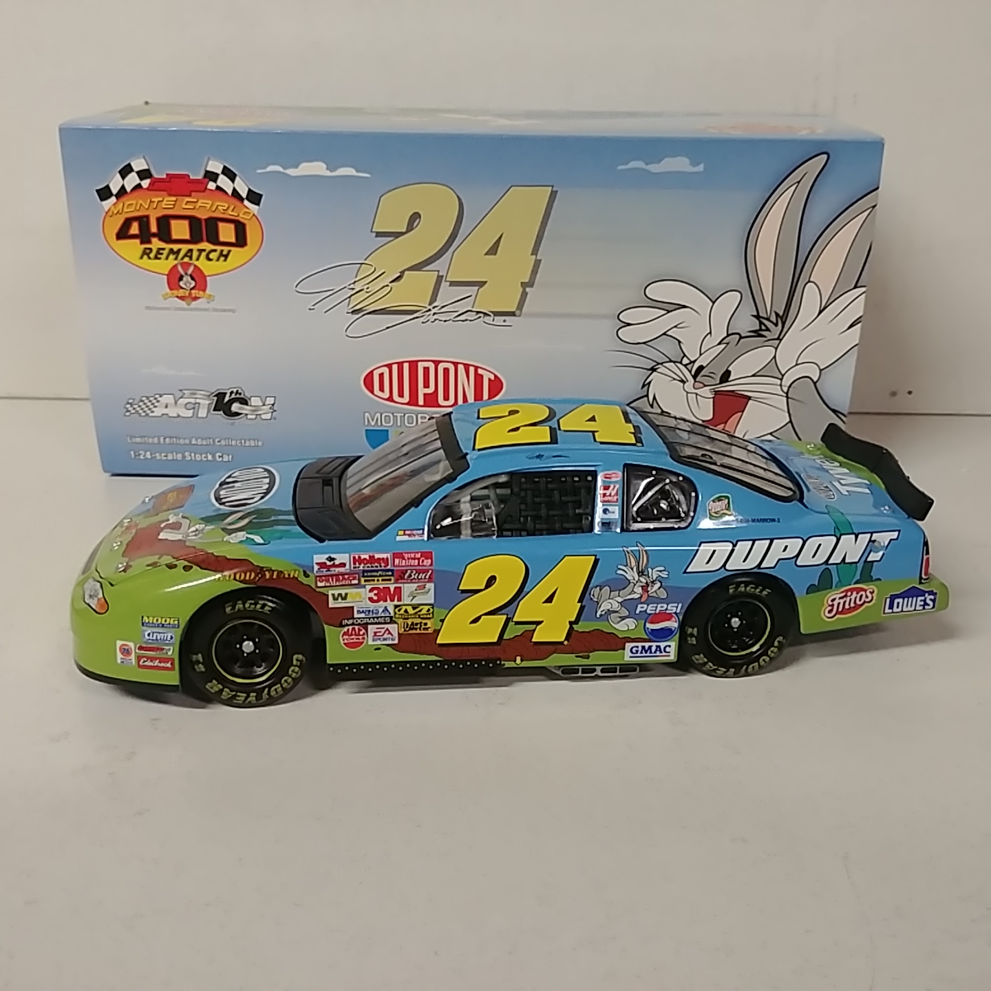 2002 Jeff Gordon 1/24th Dupont "Looney Tunes""Bugs Bunny" Monte Carlo