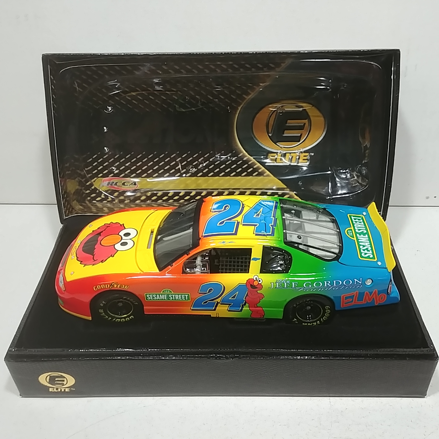 2002 Jeff Gordon 1/24th Foundation "Sesame Street Elmo" Elite Monte Carlo