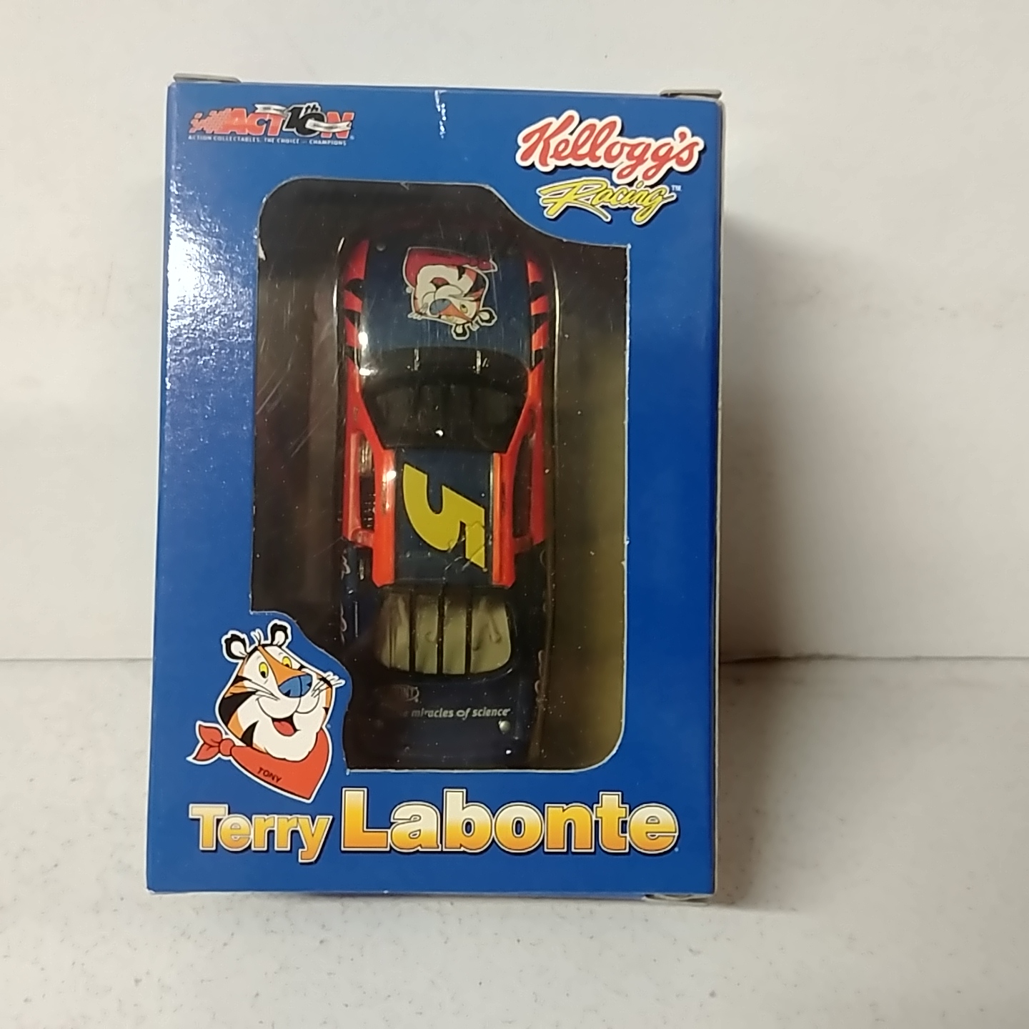 2002 Terry Labonte 1/64th Kelloggs Monte Carlo in cereal box