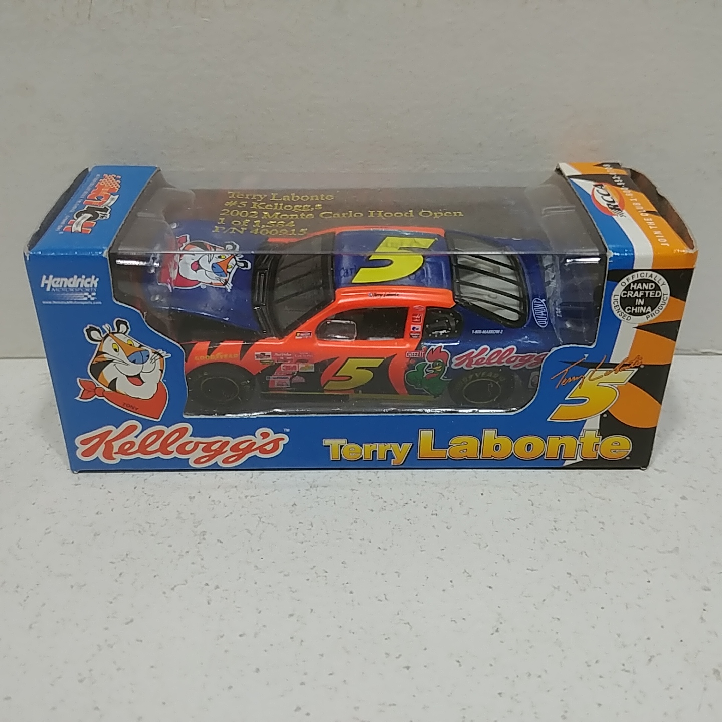 2002 Terry Labonte 1/64th Kelloggs RCCA hood open Monte Carlo