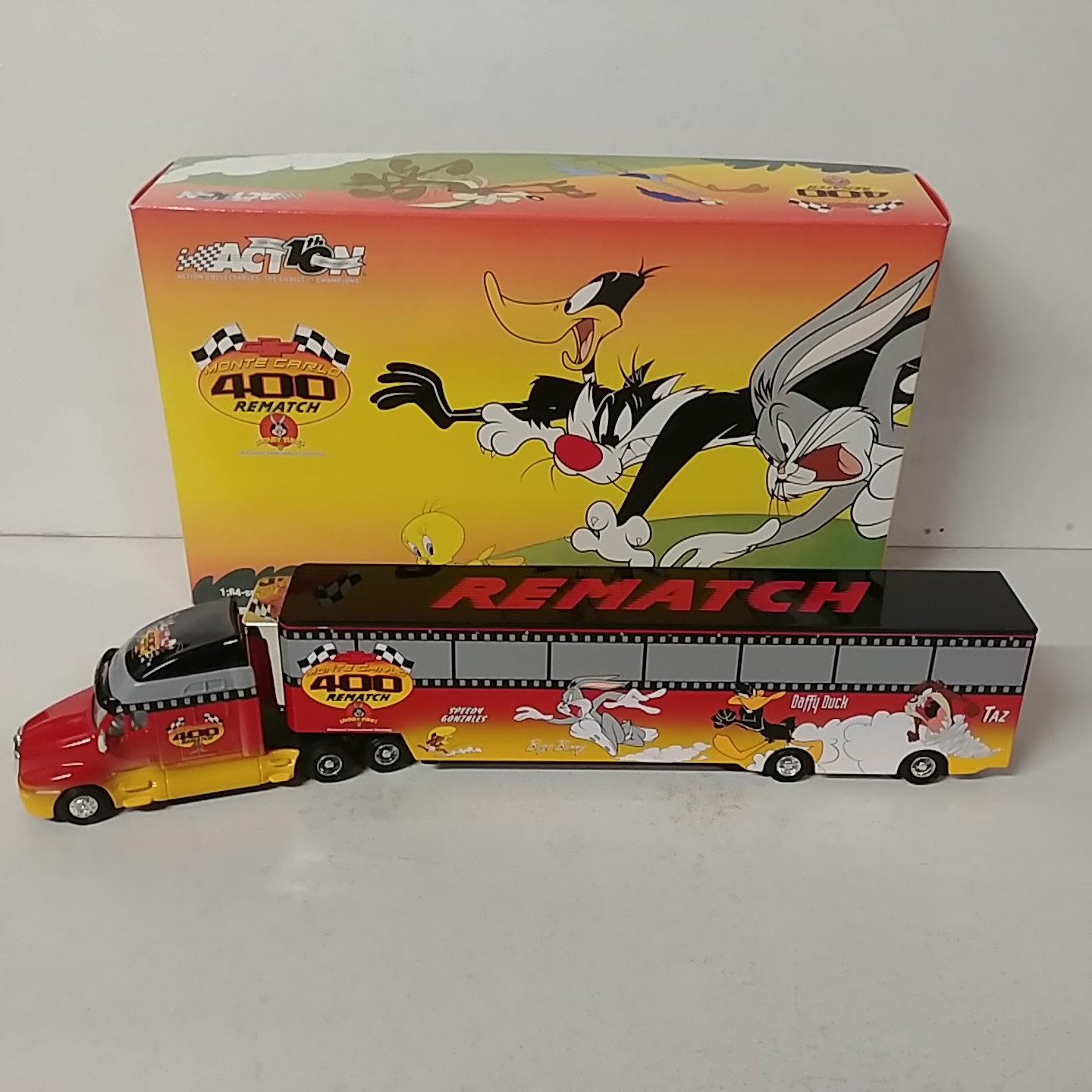 2002 Looney Tunes Rematch 1/64th Event hauler