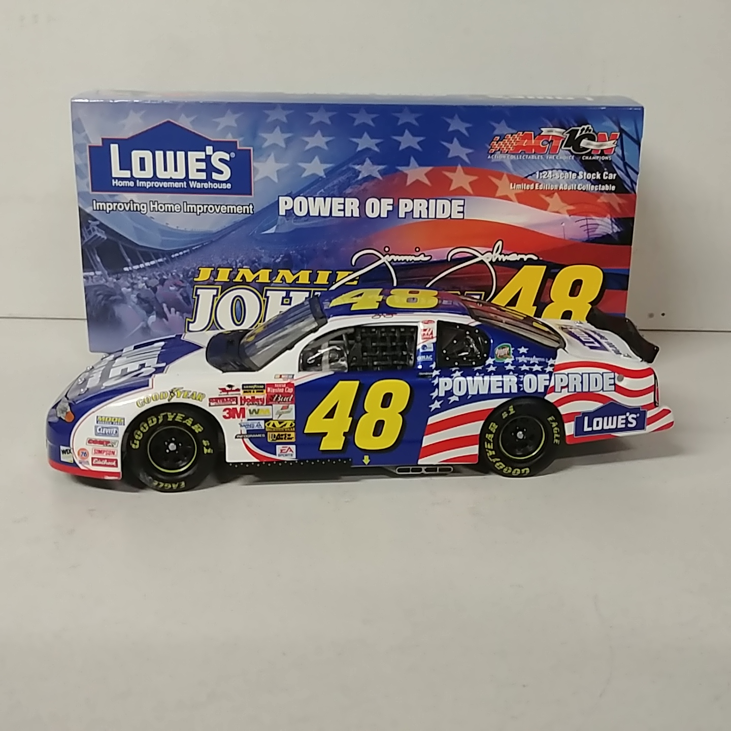 2002 Jimmie Johnson 1/24th Lowe's "Power of Pride" c/w car