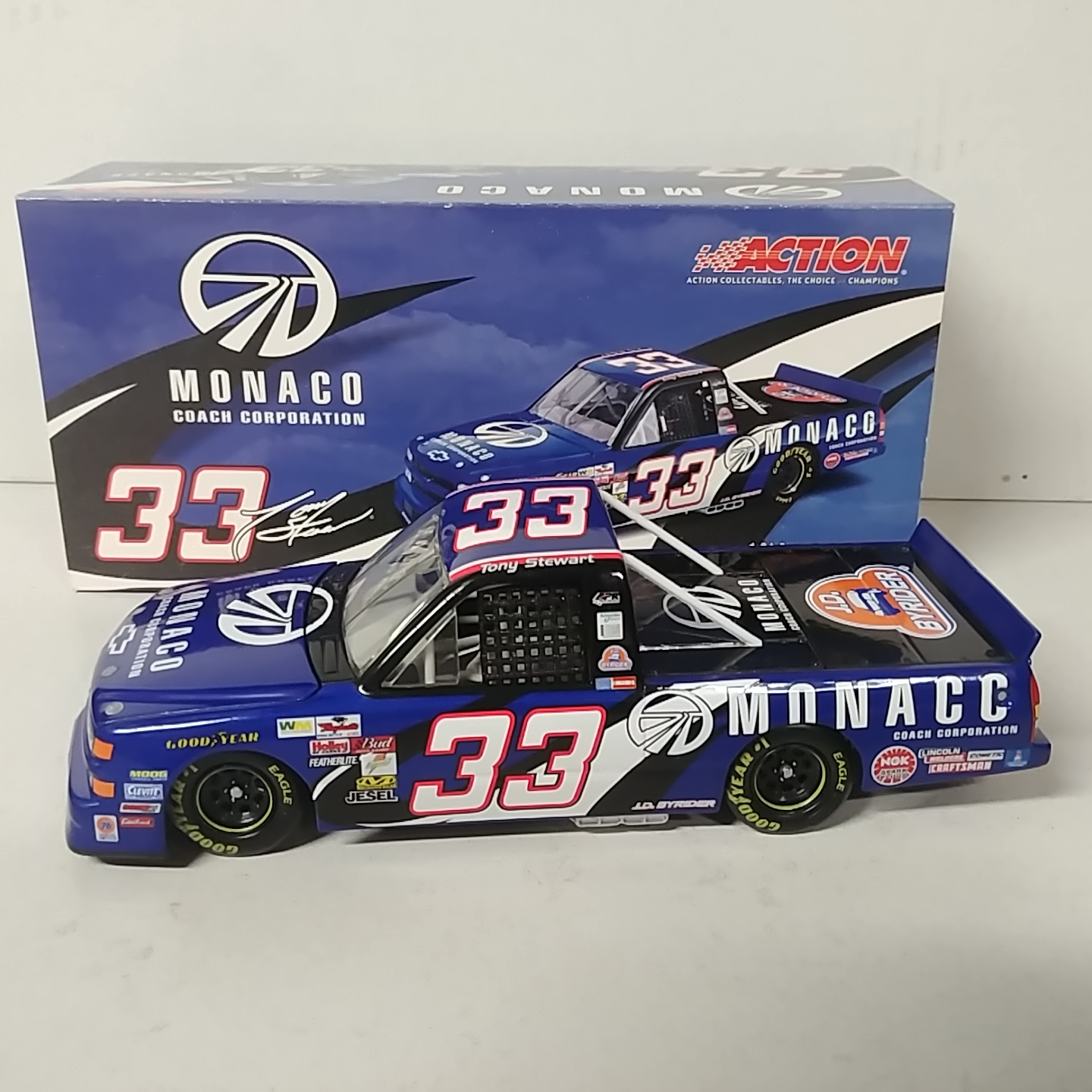 2002 Tony Stewart 1/24th Monaco Motor Coaches c/w truck