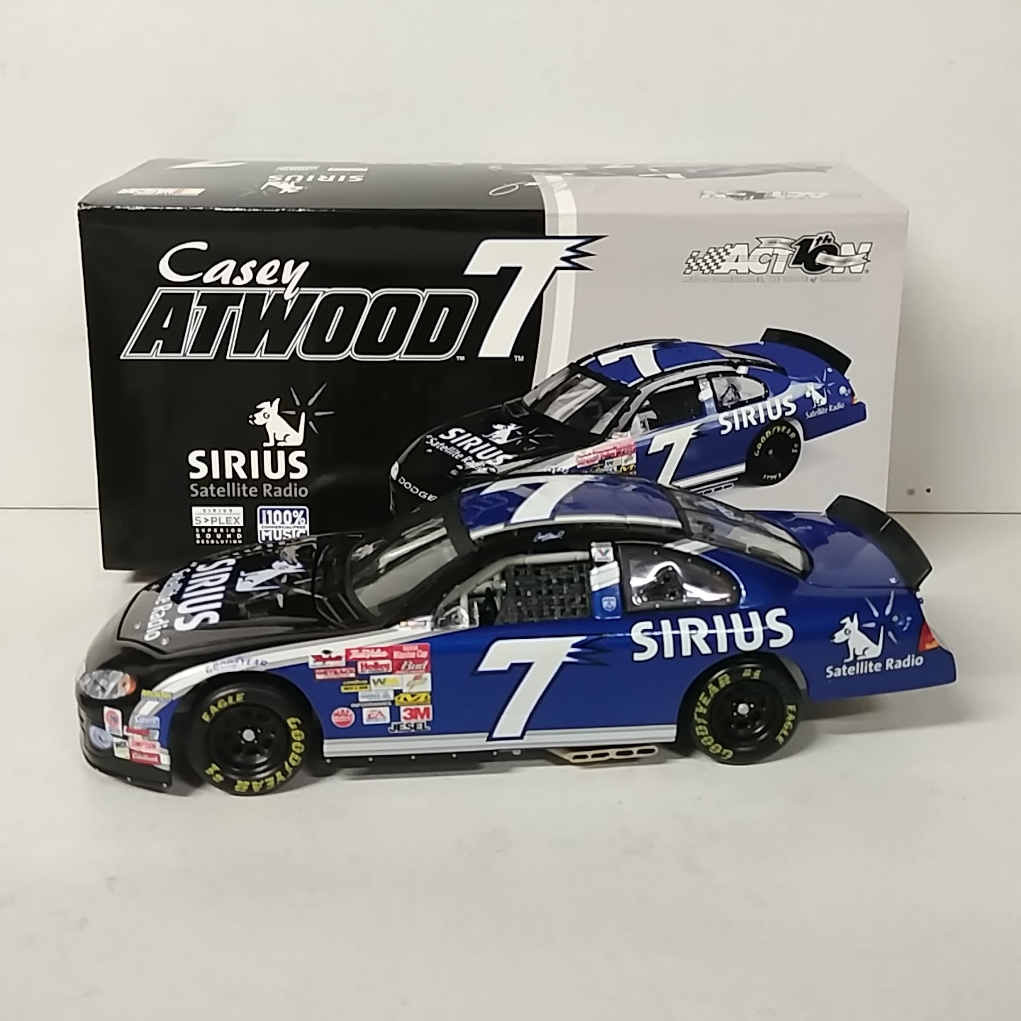 2002 Casey Atwood 1/24th Sirius Satellite Radio c/w car