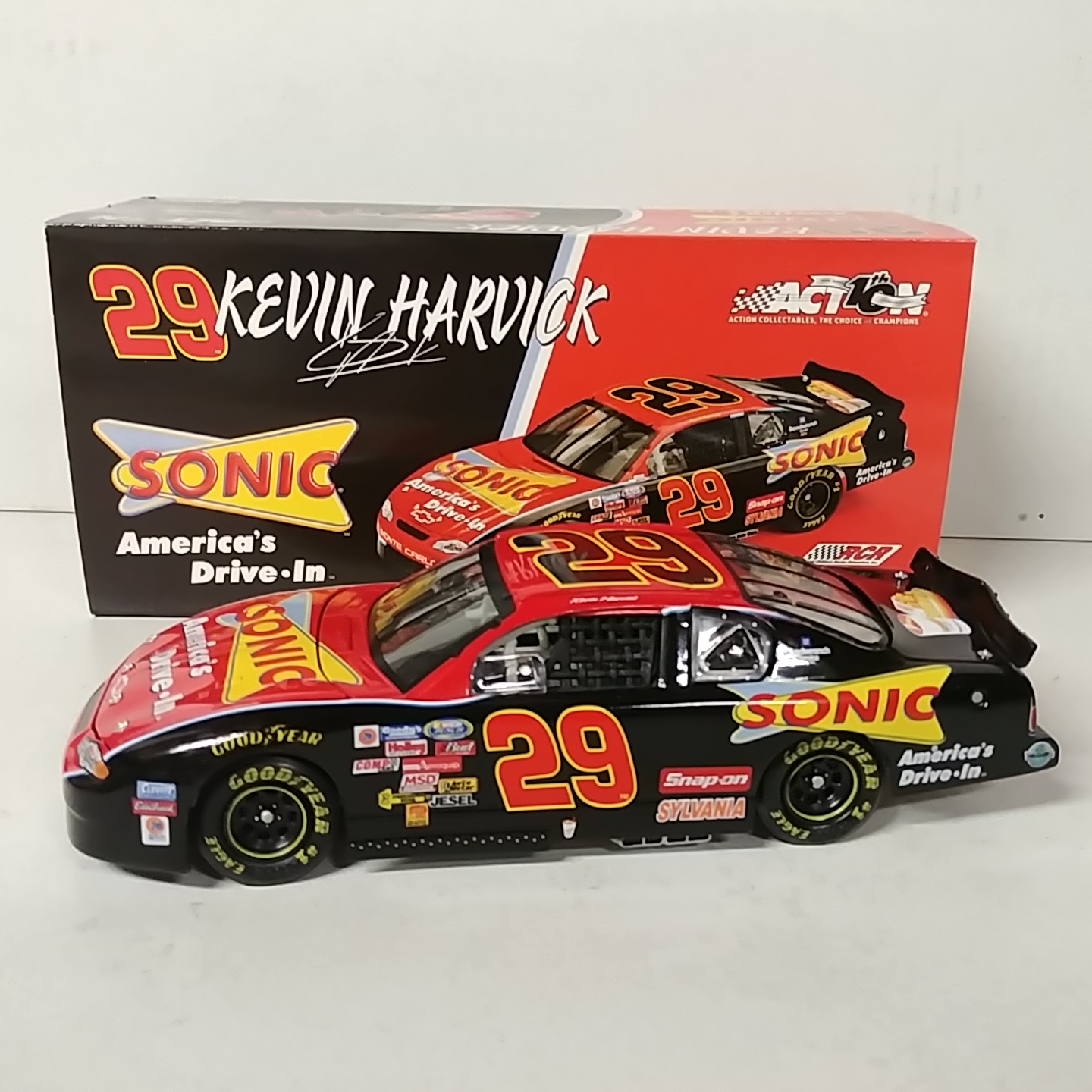 2002 Kevin Harvick 1/24th Sonic c/w car