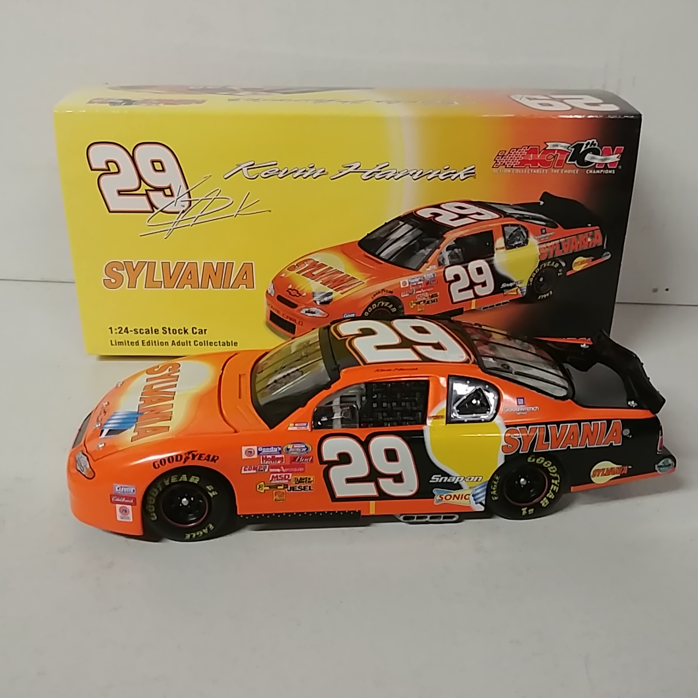 2002 Kevin Harvick 1/24th Sylvania c/w car