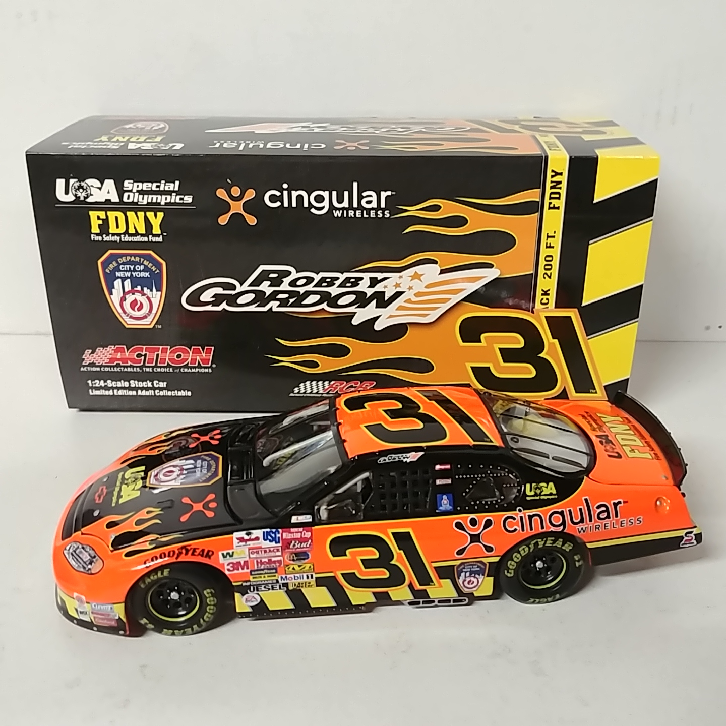 2003 Robby Gordon 1/24th Cingular "FDNY" c/w car