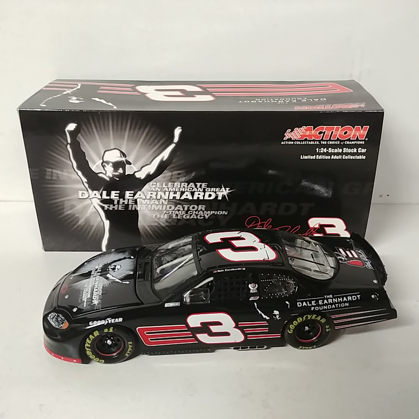 2003 Dale Earnhardt 1/24th Foundation c/w/bank Monte Carlo
