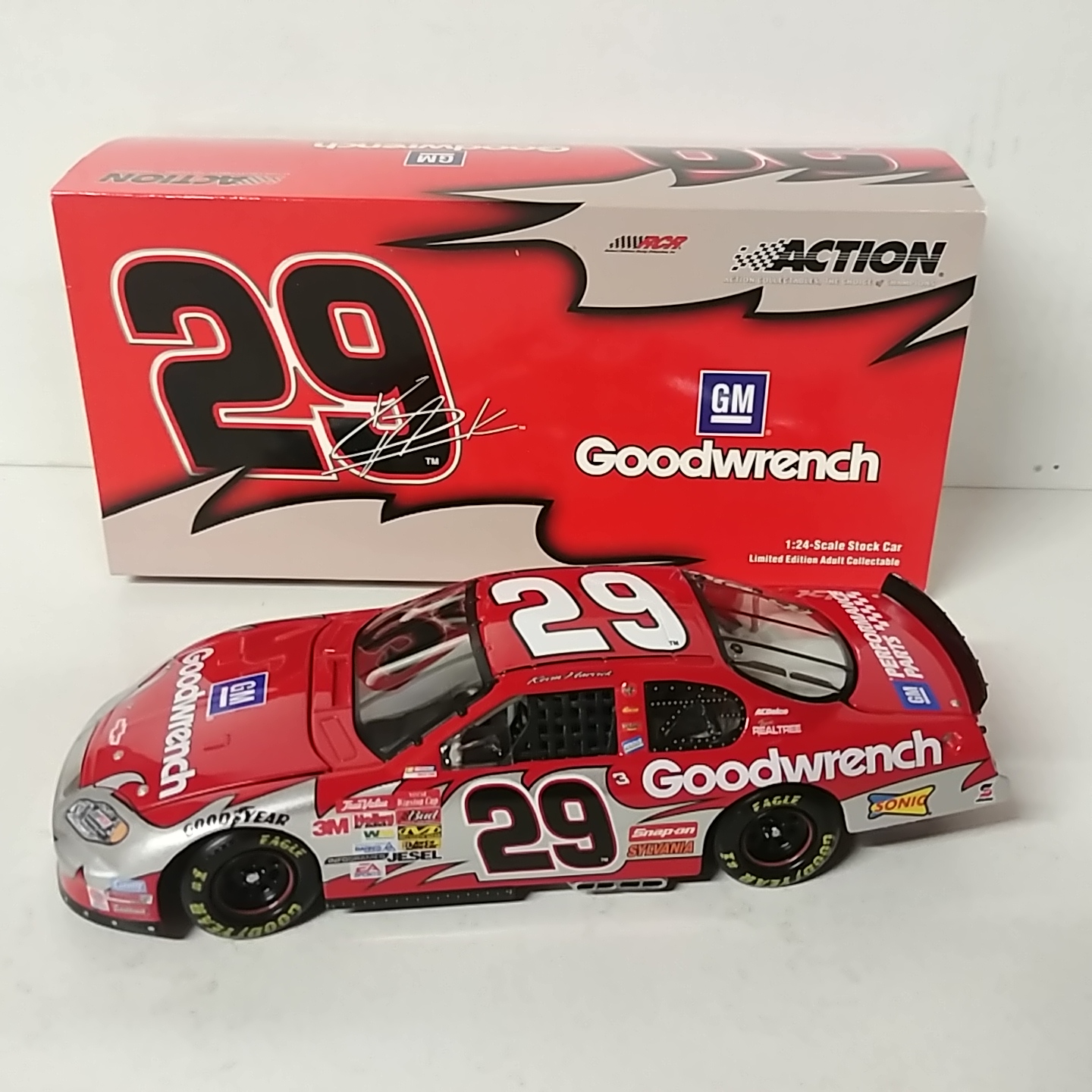 2003 Kevin Harvick 1/24th GM Goodwrench "Bud Shootout" c/w car