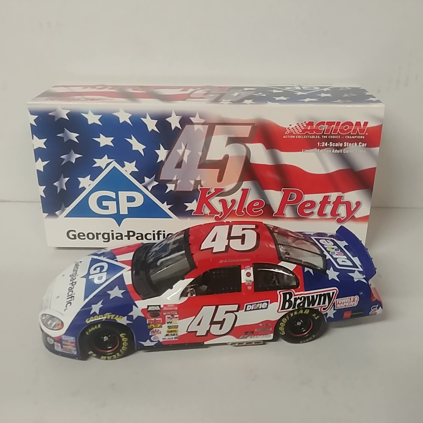 2003 Kyle Petty 1/24th Georgia Pacific c/w car