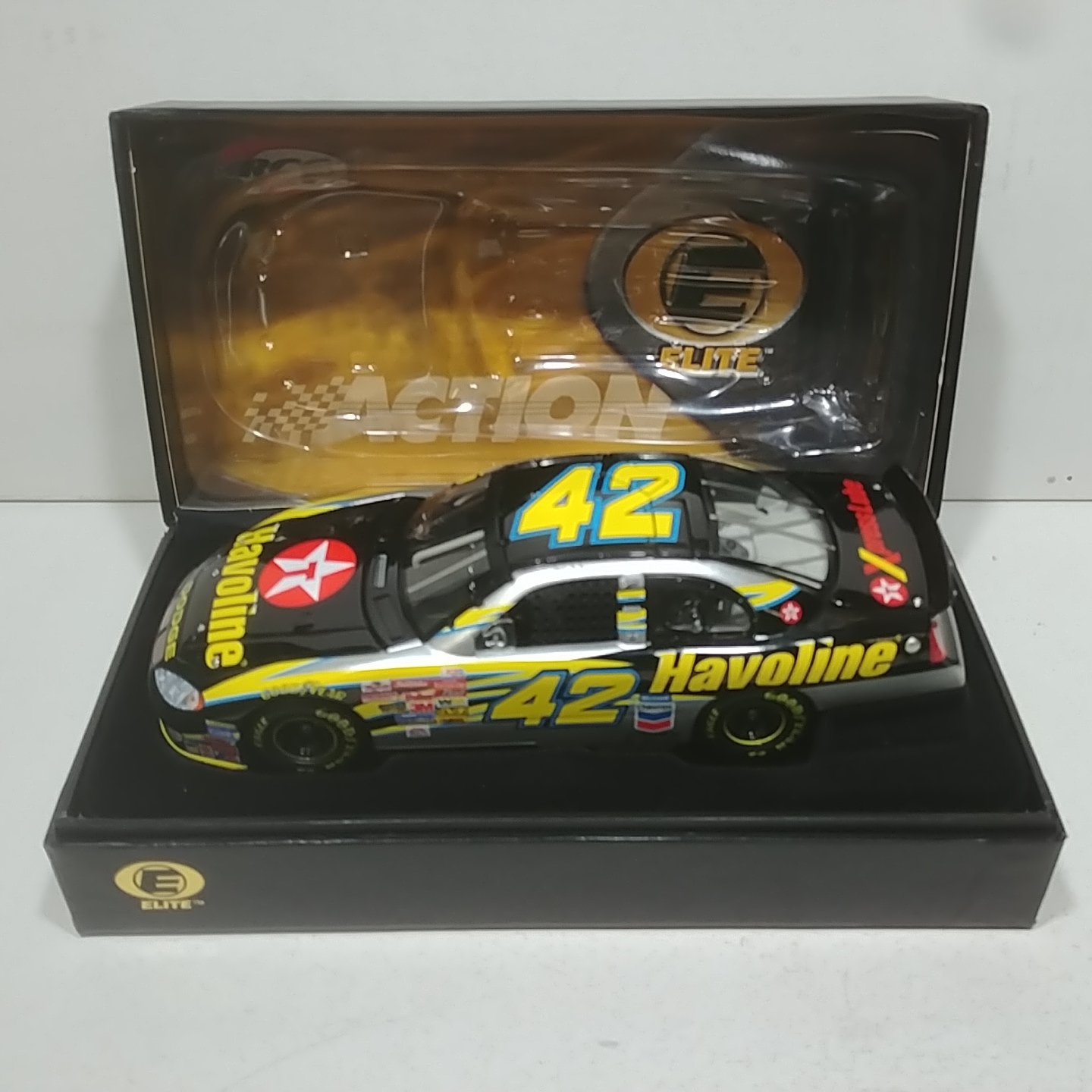 2003 Jamie McMurray 1/24th Havoline "Rookie of the Year" RCCA Elite Intrepid