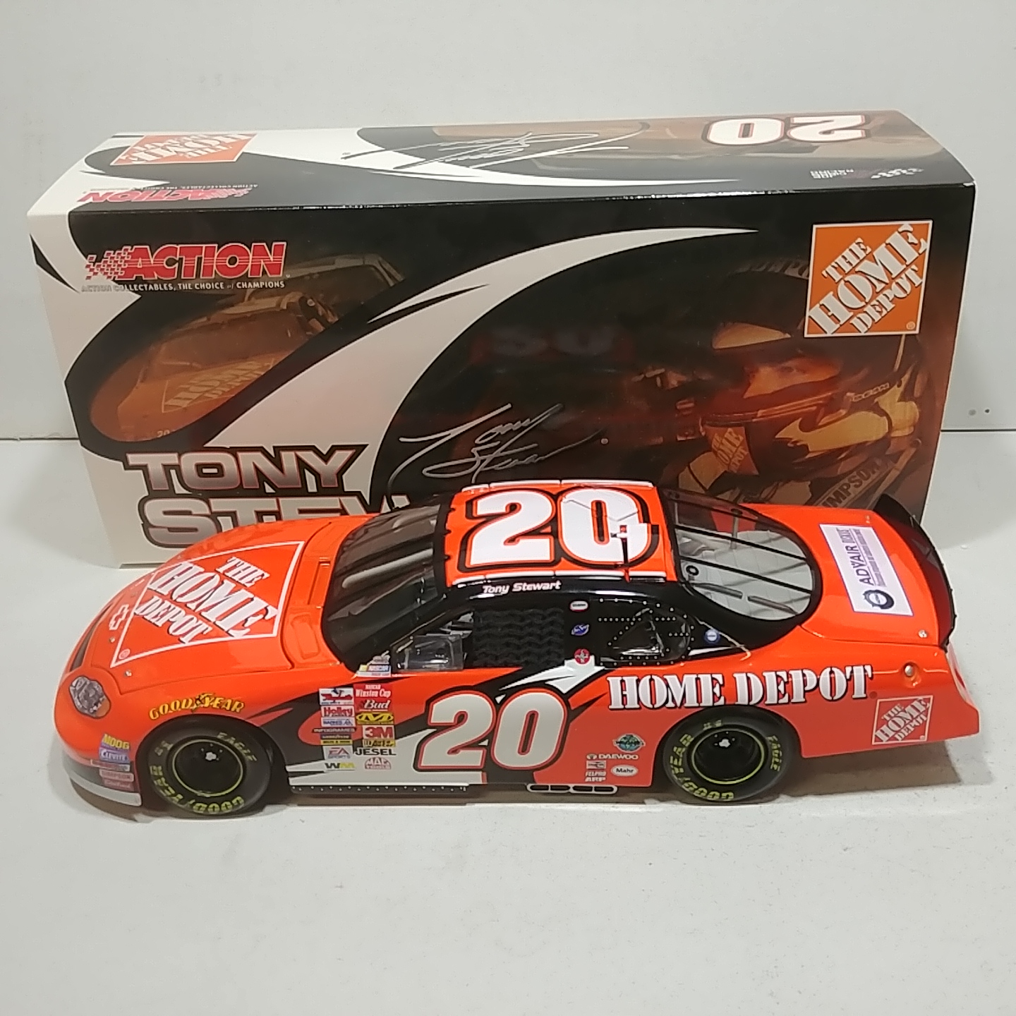 2003 Tony Stewart 1/18th Home Depot ARC Monte Carlo